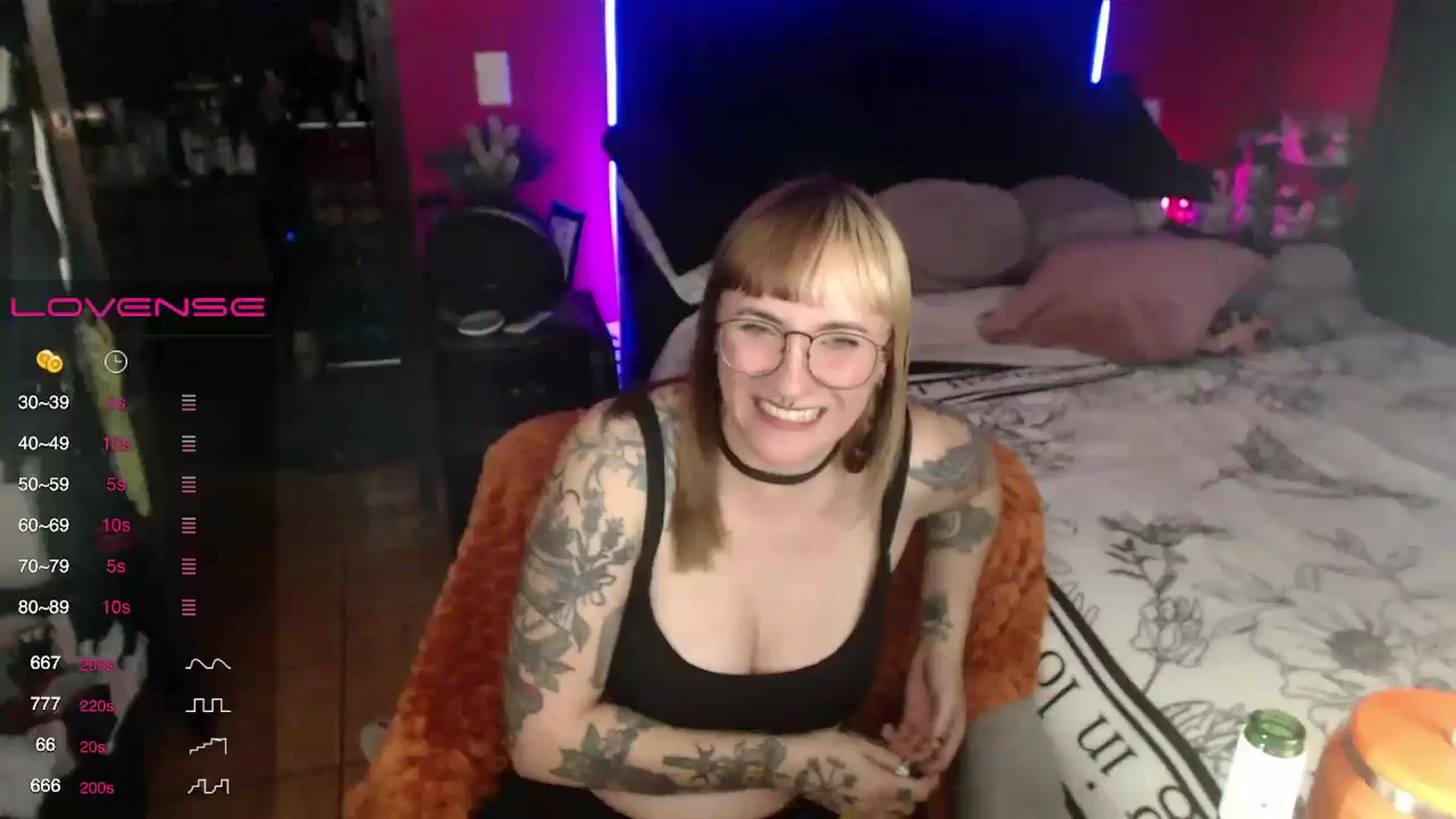 Gallery image thumbnail from AxeHallow's myfreecams stream on, 03/29/2024, 03:00 image 3 of 20
