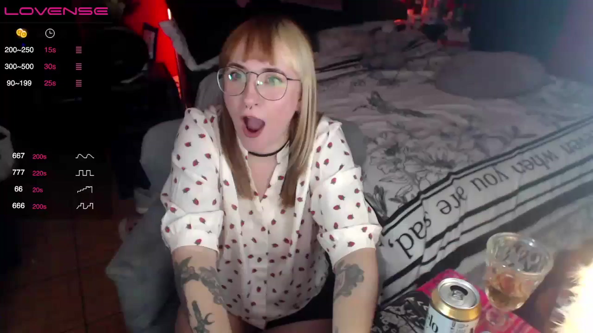 Gallery image thumbnail from AxeHallow's myfreecams stream on, 03/31/2024, 03:01 image 13 of 20