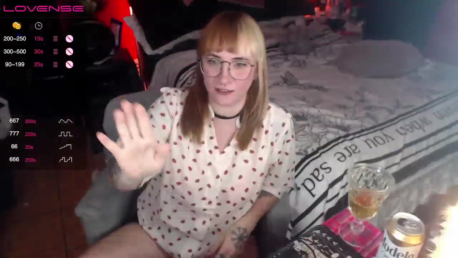Gallery image thumbnail from AxeHallow's myfreecams stream on, 03/31/2024, 03:01 image 16 of 20