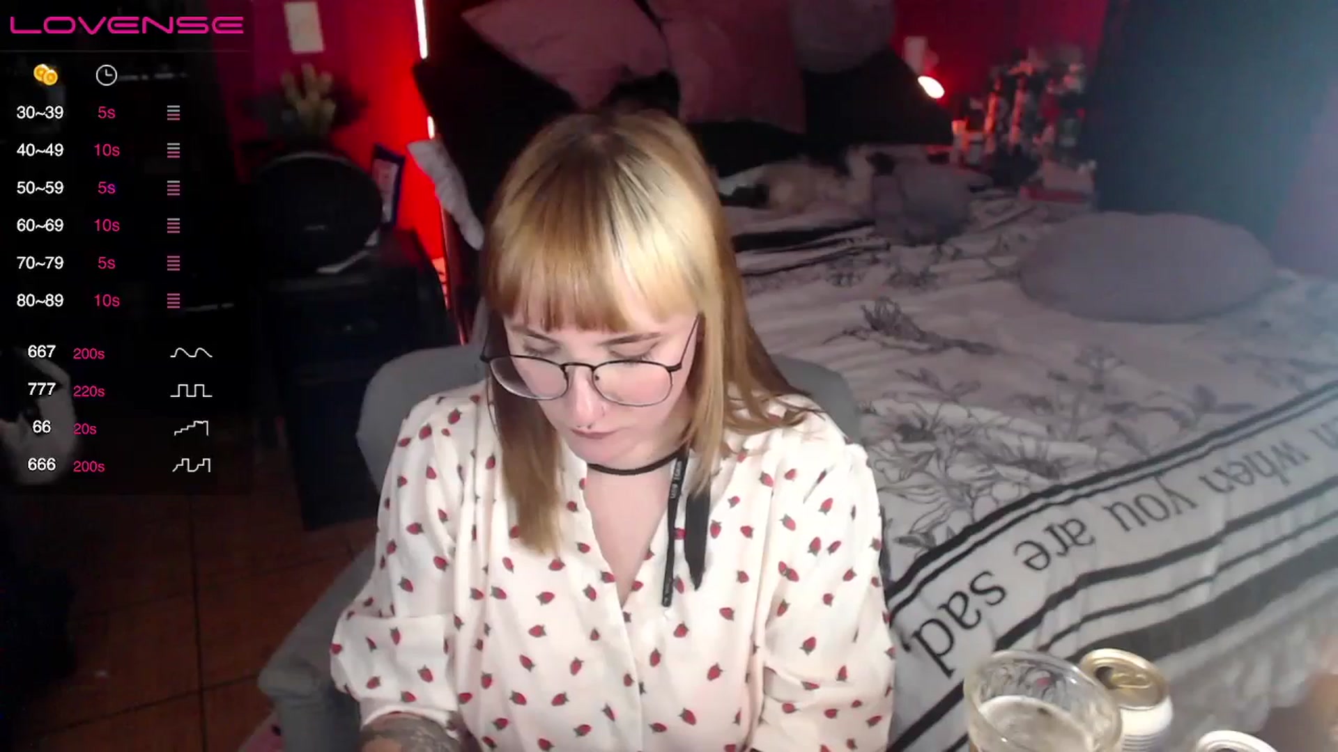 Gallery image thumbnail from AxeHallow's myfreecams stream on, 03/31/2024, 03:01 image 19 of 20