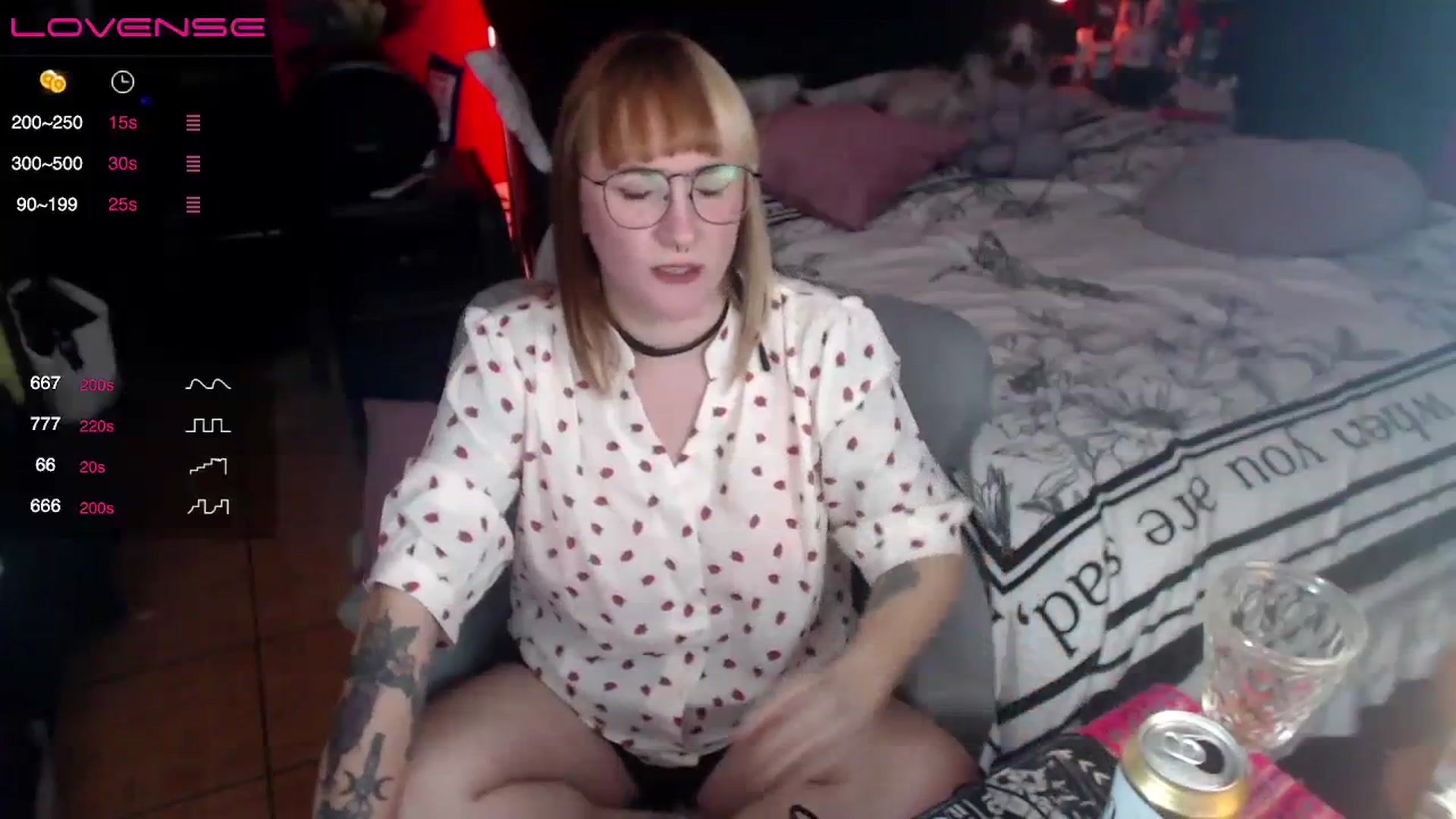 Gallery image thumbnail from AxeHallow's myfreecams stream on, 03/31/2024, 03:01 image 8 of 20