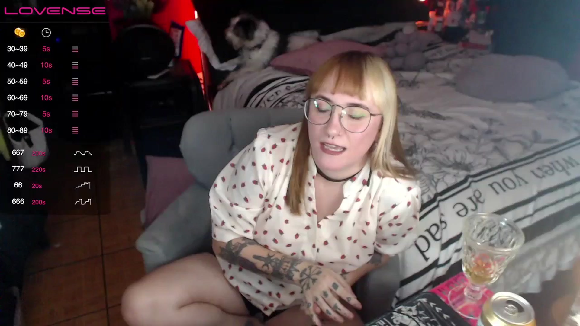 Gallery image thumbnail from AxeHallow's myfreecams stream on, 03/31/2024, 03:01 image 7 of 20