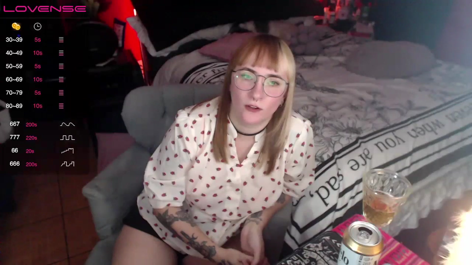 Gallery image thumbnail from AxeHallow's myfreecams stream on, 03/31/2024, 03:01 image 11 of 20