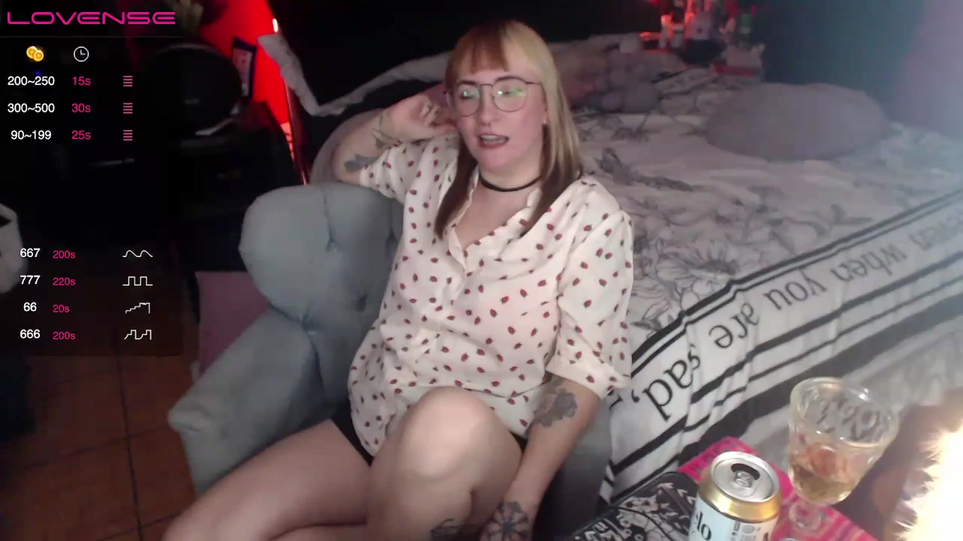 Gallery image thumbnail from AxeHallow's myfreecams stream on, 03/31/2024, 03:01 image 12 of 20