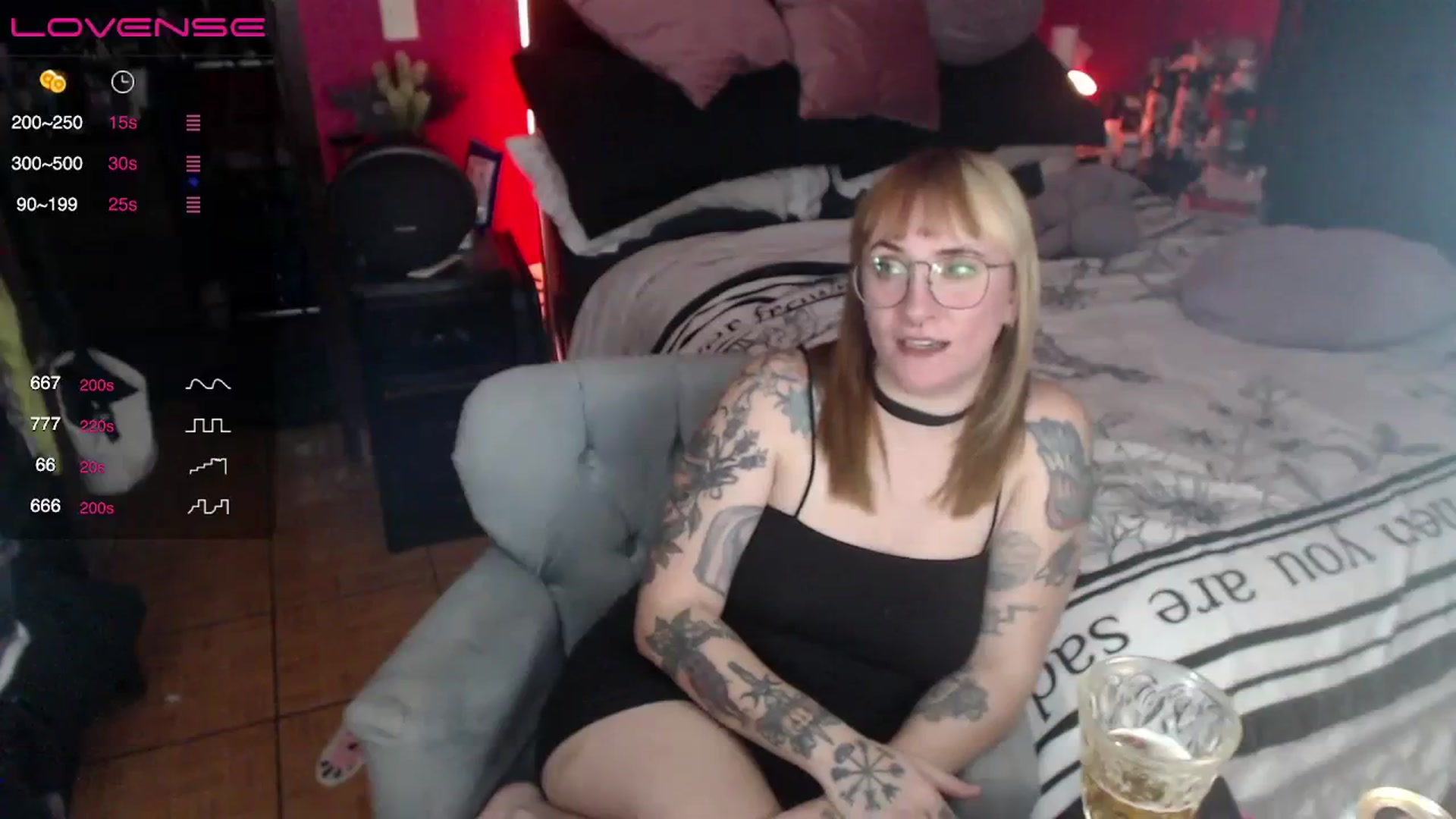 Gallery image thumbnail from AxeHallow's myfreecams stream on, 03/31/2024, 03:54 image 20 of 20