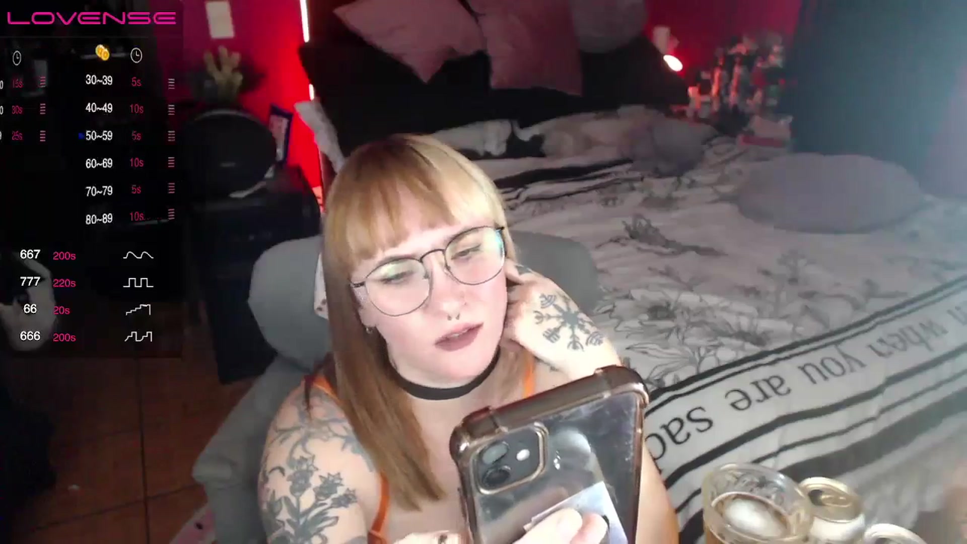 Gallery image thumbnail from AxeHallow's myfreecams stream on, 03/31/2024, 03:54 image 2 of 20