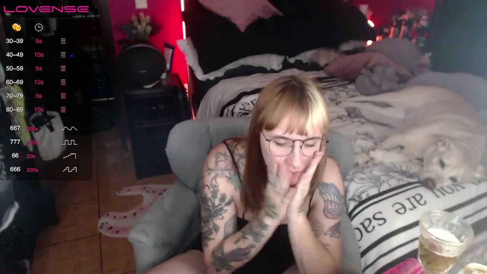 Gallery image thumbnail from AxeHallow's myfreecams stream on, 03/31/2024, 08:30 image 12 of 20