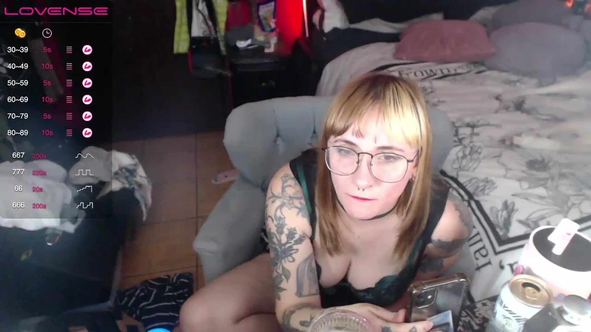 Gallery image thumbnail from AxeHallow's myfreecams stream on, 04/06/2024, 11:48 image 20 of 20
