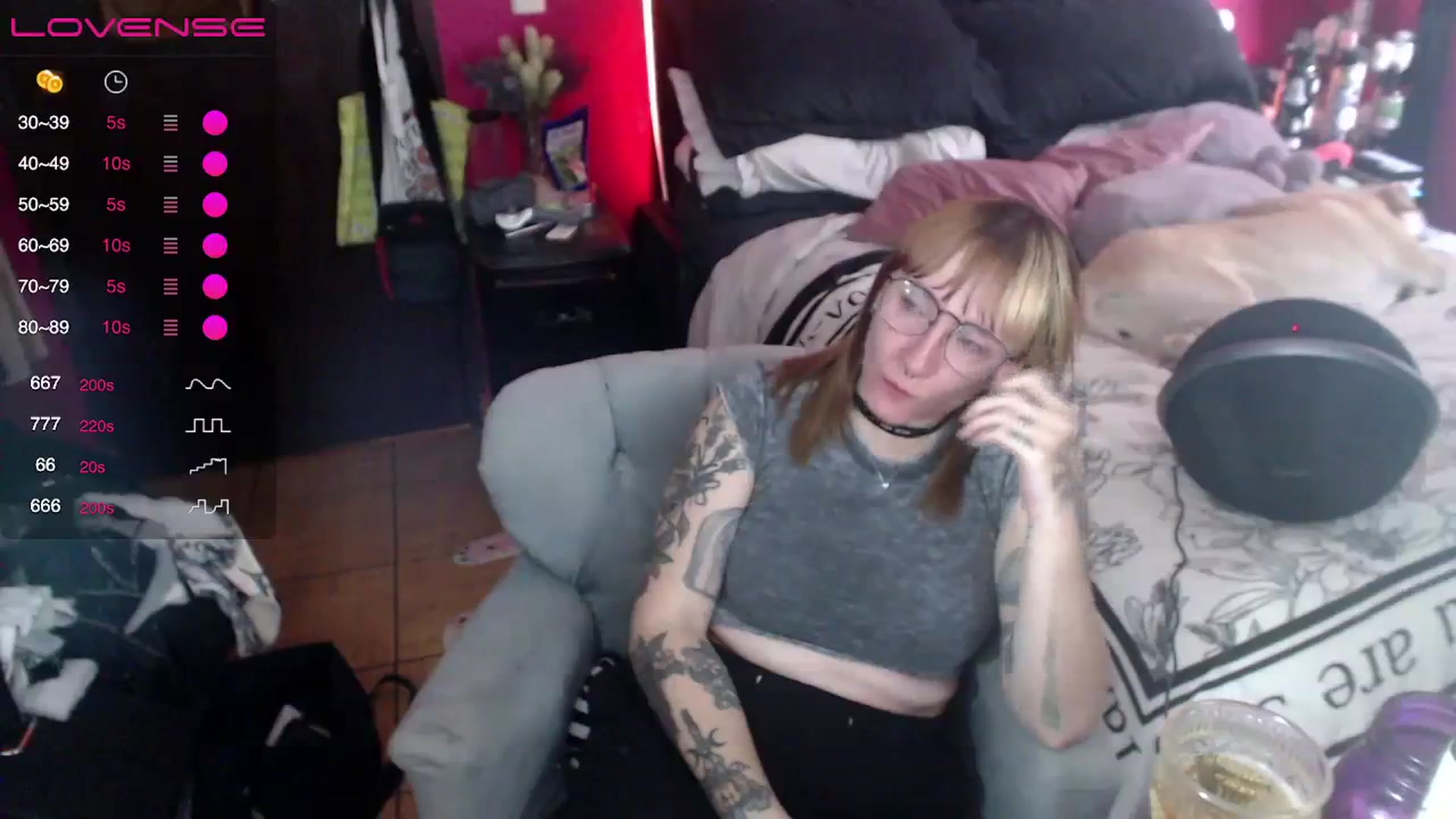 Gallery image thumbnail from AxeHallow's myfreecams stream on, 04/06/2024, 16:21 image 19 of 20