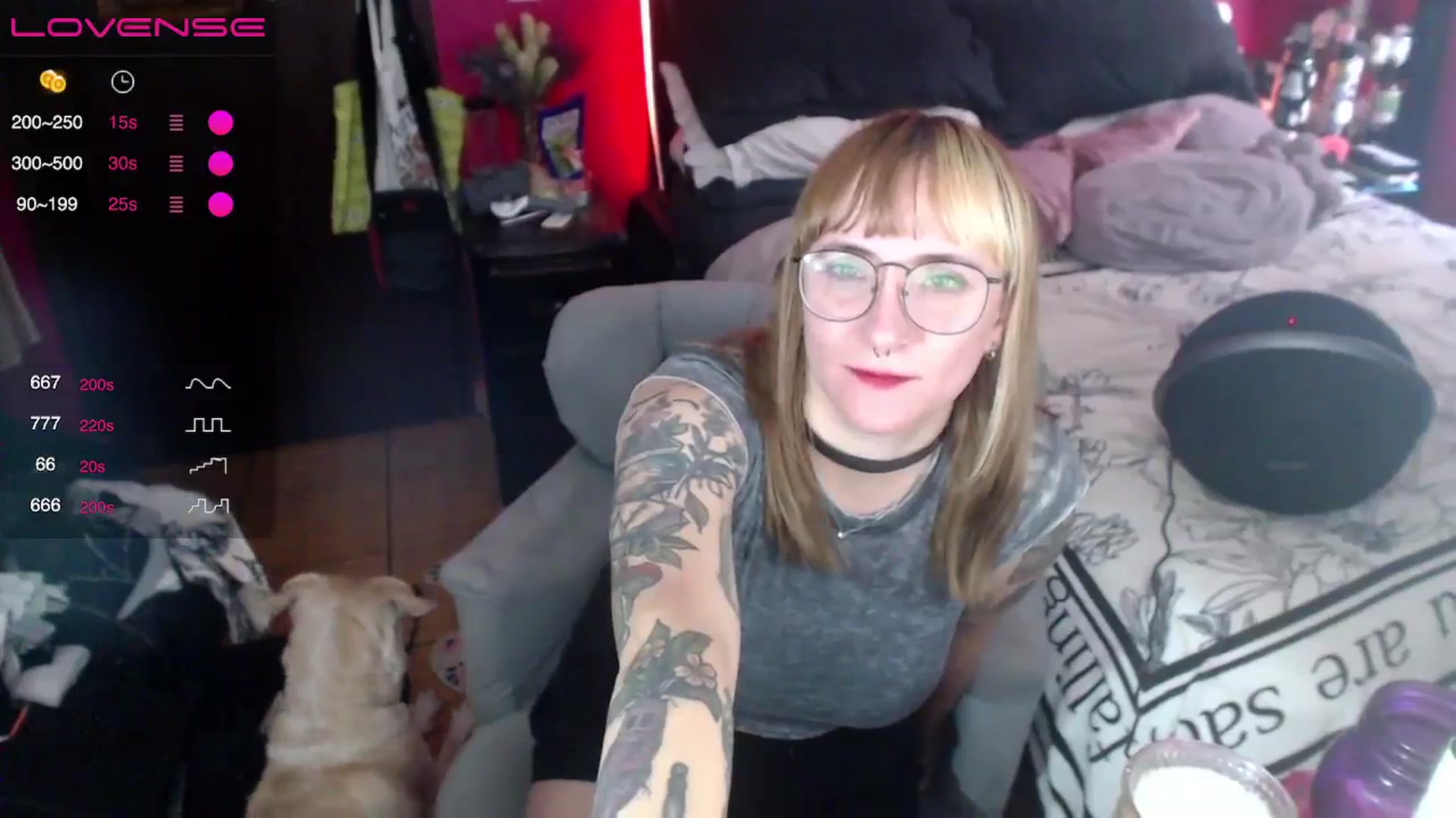 Gallery image thumbnail from AxeHallow's myfreecams stream on, 04/06/2024, 16:21 image 3 of 20