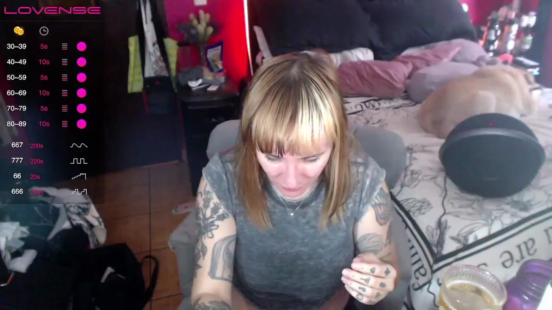 Gallery image thumbnail from AxeHallow's myfreecams stream on, 04/06/2024, 16:21 image 10 of 20