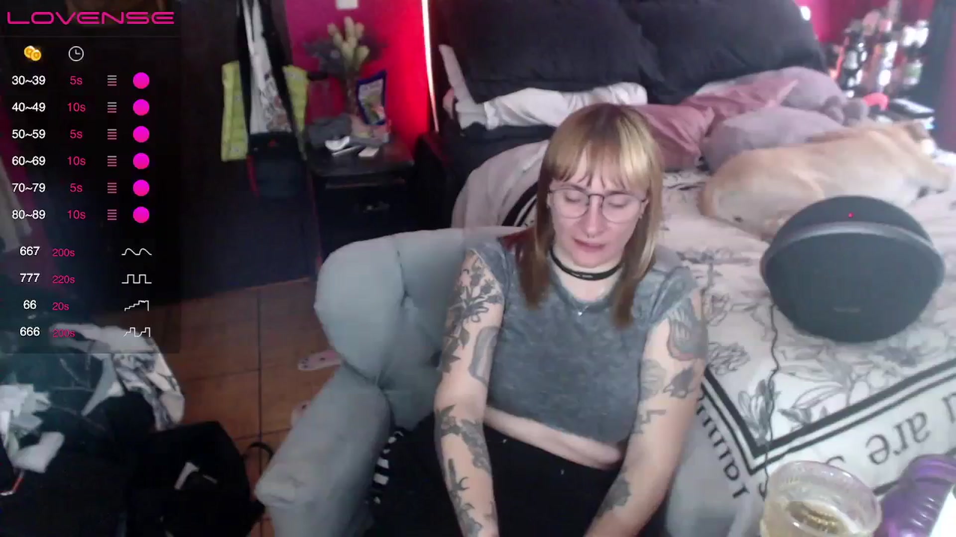 Gallery image thumbnail from AxeHallow's myfreecams stream on, 04/06/2024, 16:21 image 20 of 20