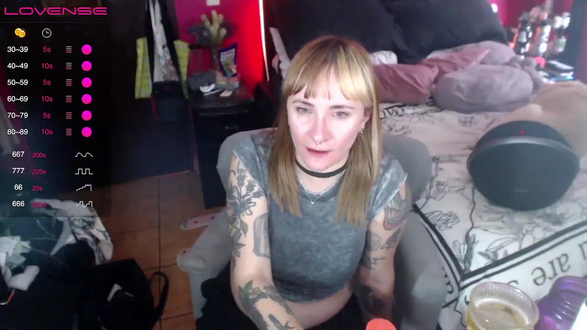 Gallery image thumbnail from AxeHallow's myfreecams stream on, 04/06/2024, 16:21 image 9 of 20