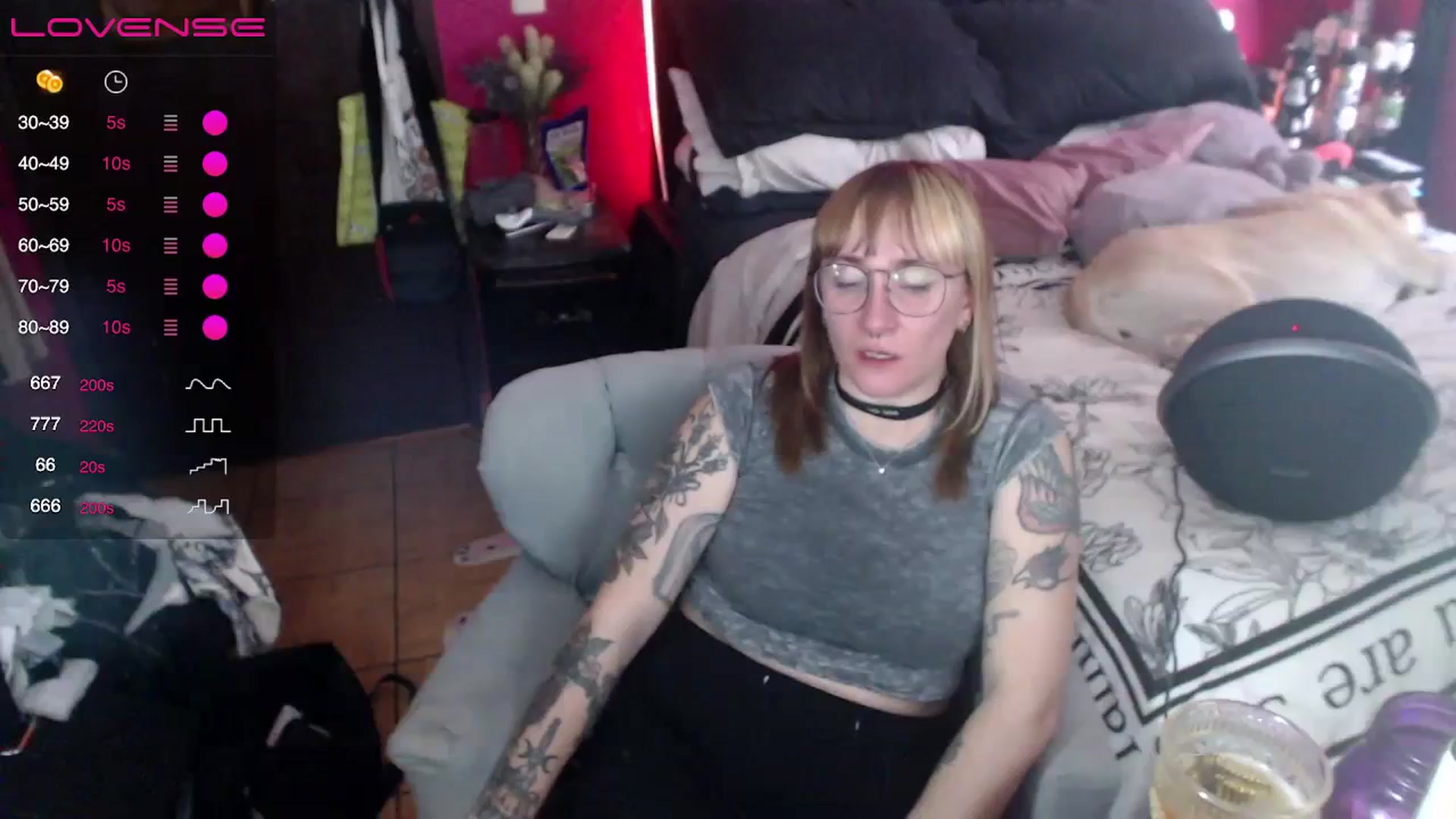 Gallery image thumbnail from AxeHallow's myfreecams stream on, 04/06/2024, 16:21 image 17 of 20