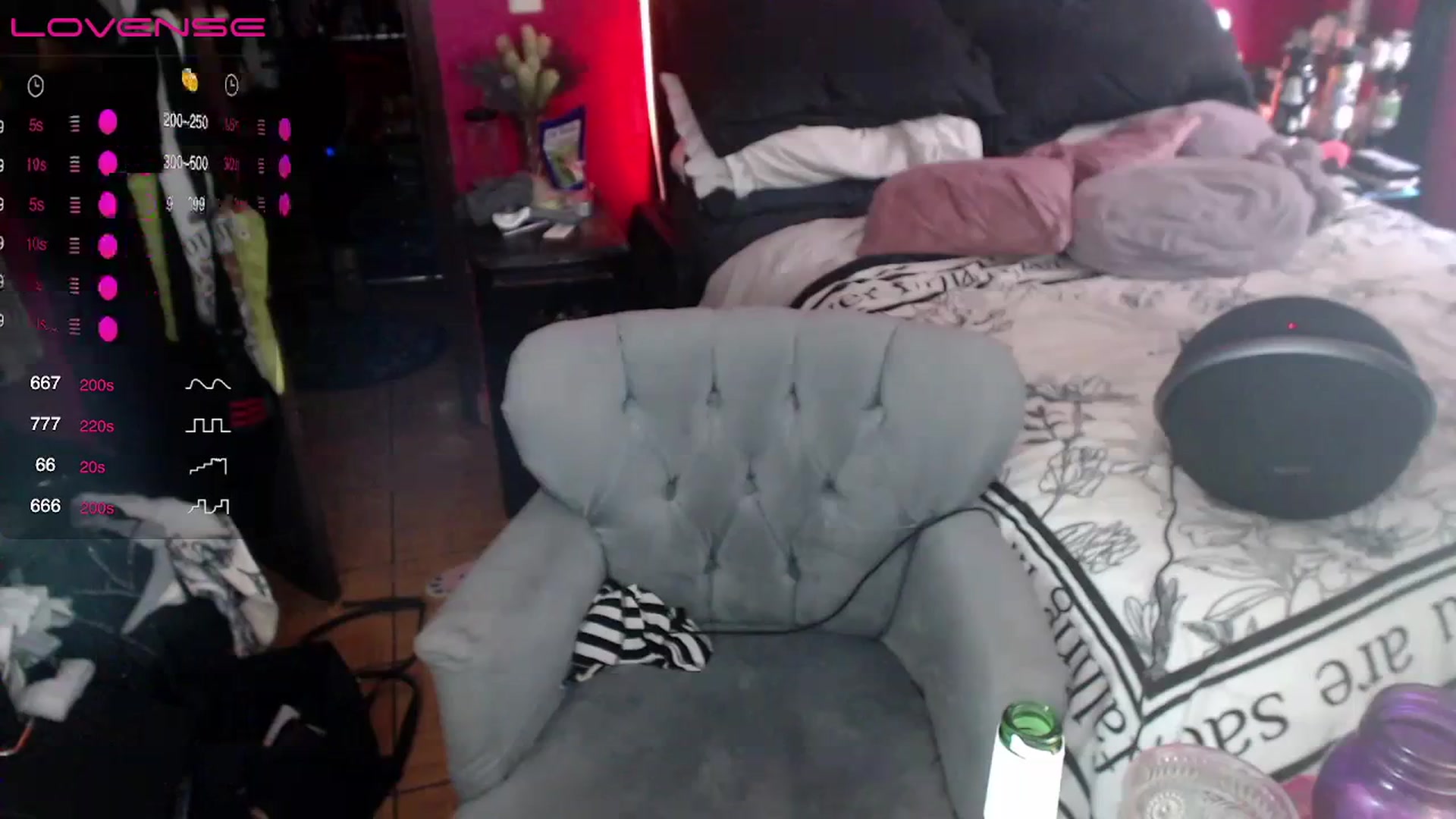 Gallery image thumbnail from AxeHallow's myfreecams stream on, 04/06/2024, 16:21 image 2 of 20