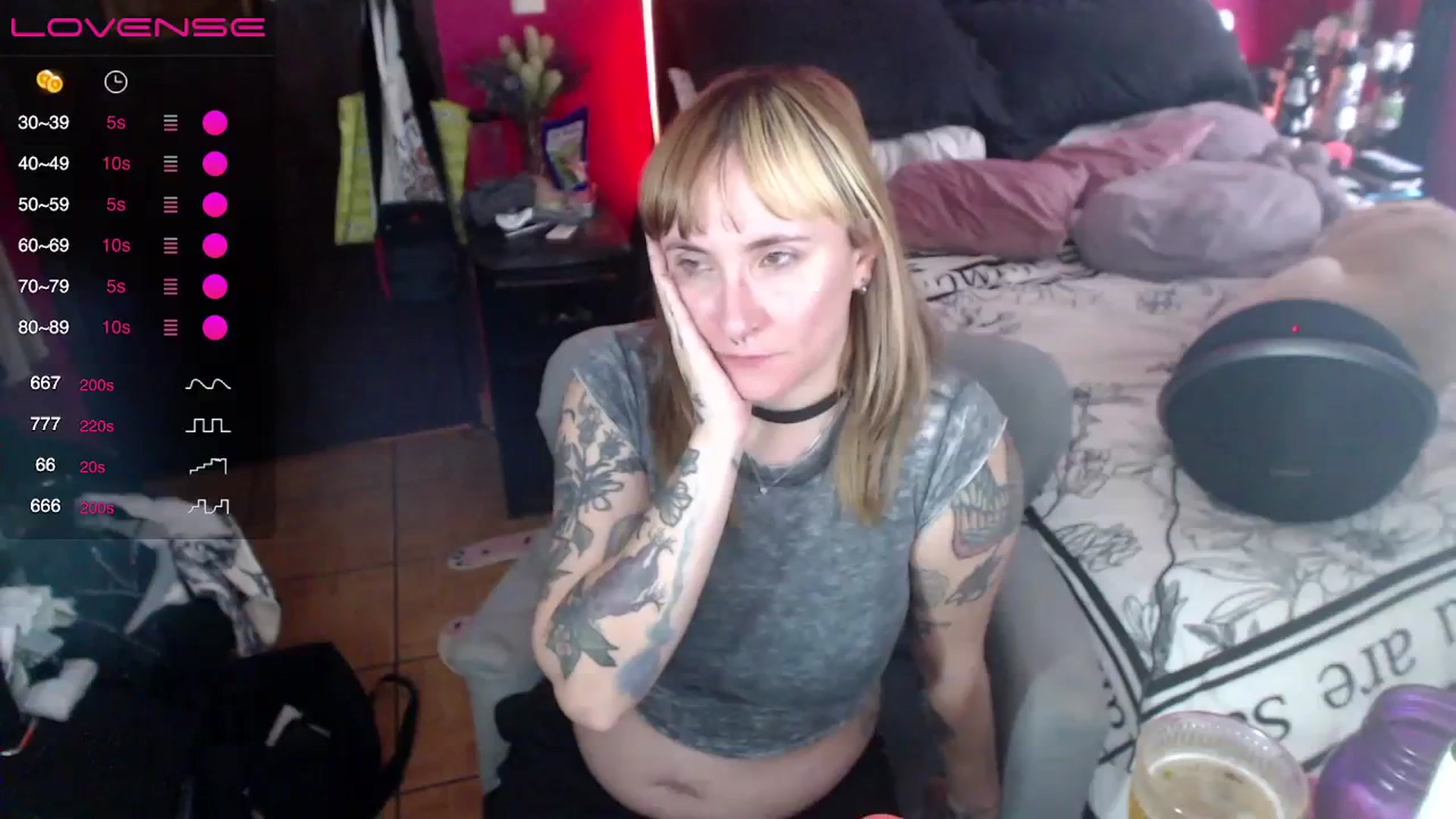 Gallery image thumbnail from AxeHallow's myfreecams stream on, 04/06/2024, 16:21 image 8 of 20