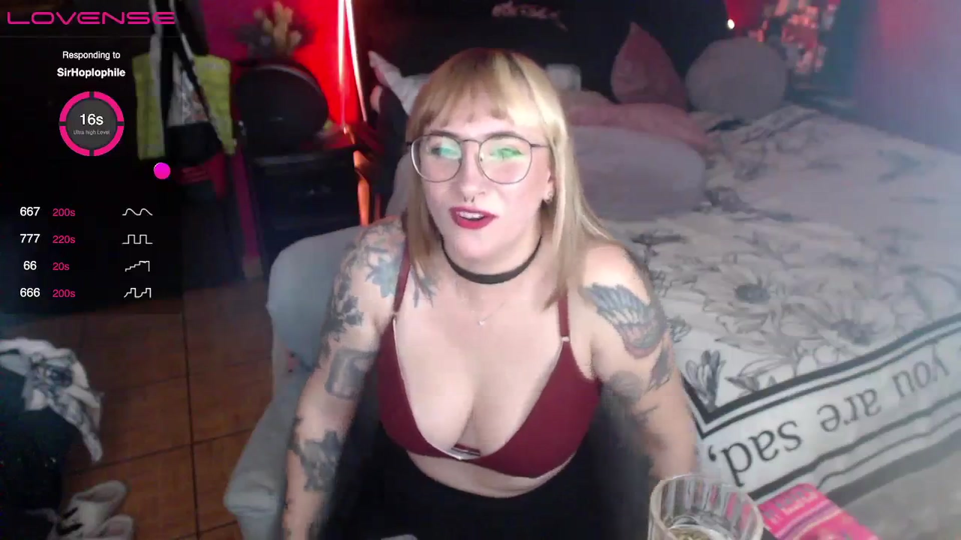 Gallery image thumbnail from AxeHallow's myfreecams stream on, 04/10/2024, 03:52 image 5 of 20