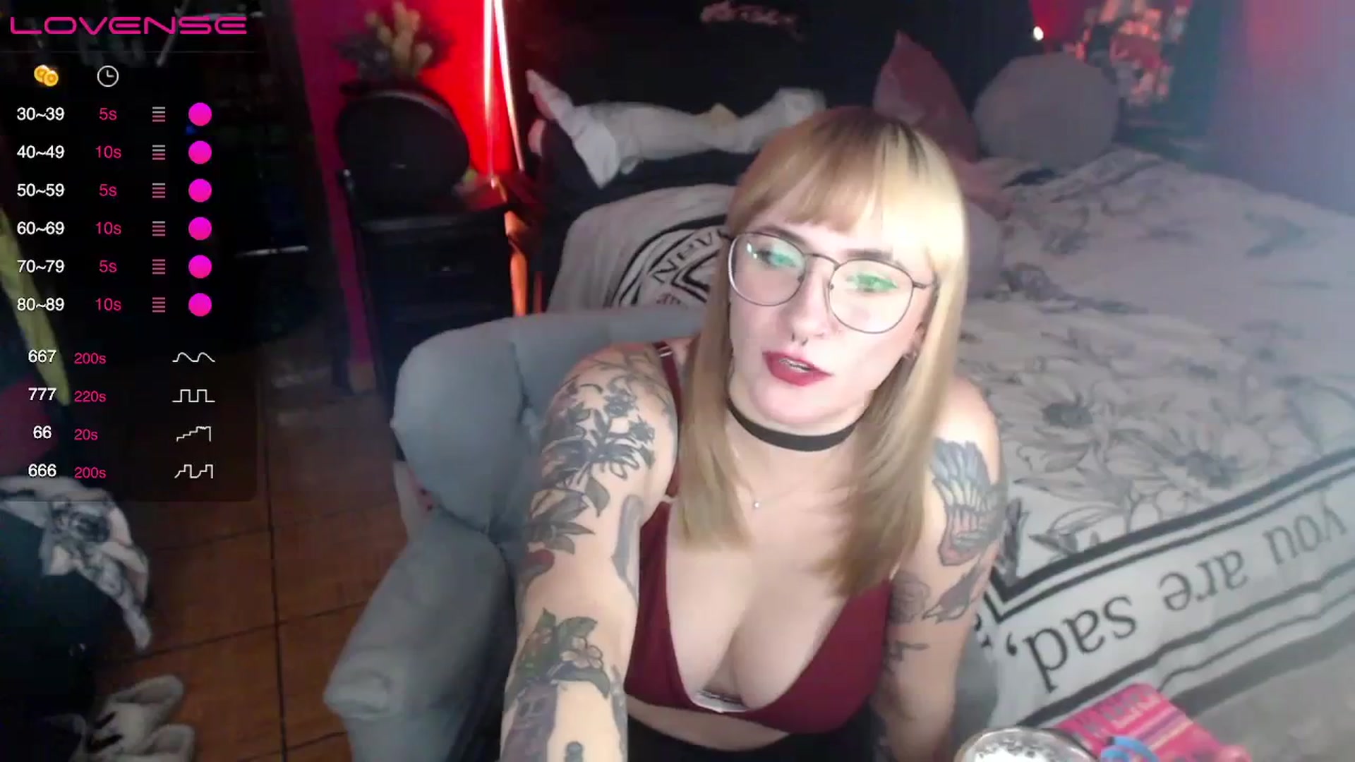 Gallery image thumbnail from AxeHallow's myfreecams stream on, 04/10/2024, 03:52 image 9 of 20
