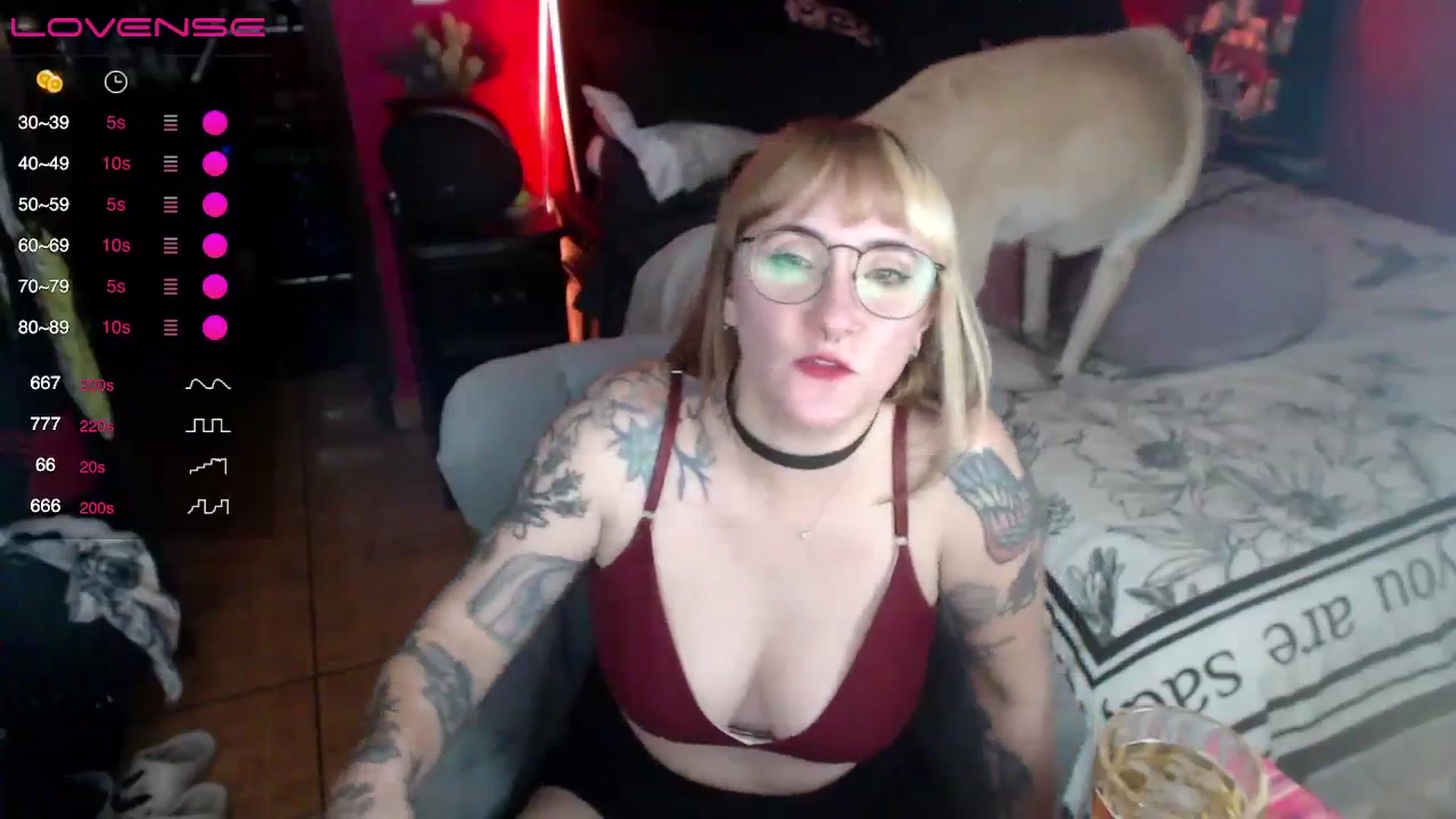 Gallery image thumbnail from AxeHallow's myfreecams stream on, 04/10/2024, 05:25 image 18 of 20