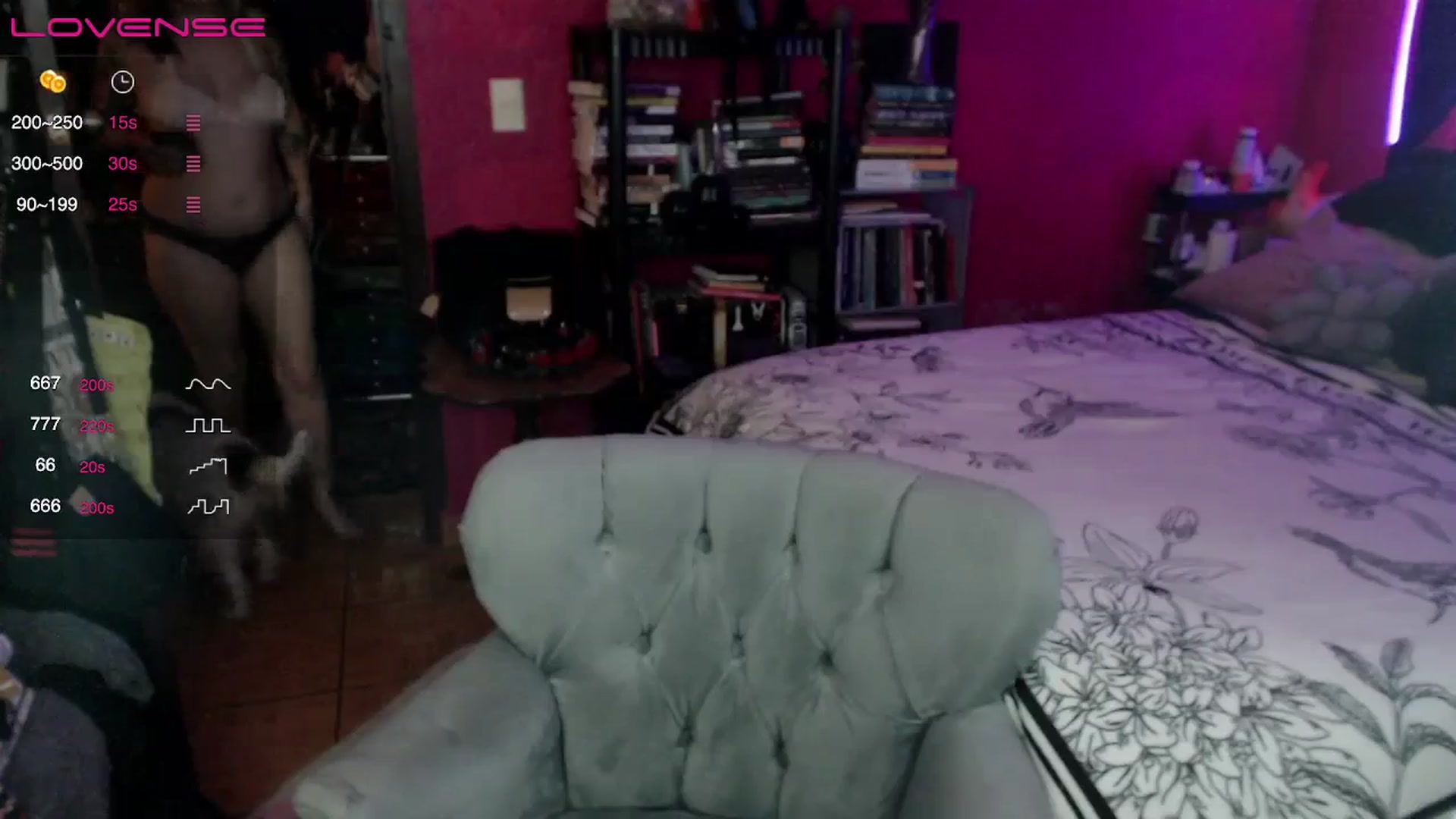 Gallery image thumbnail from AxeHallow's myfreecams stream on, 04/12/2024, 24:10 image 9 of 20