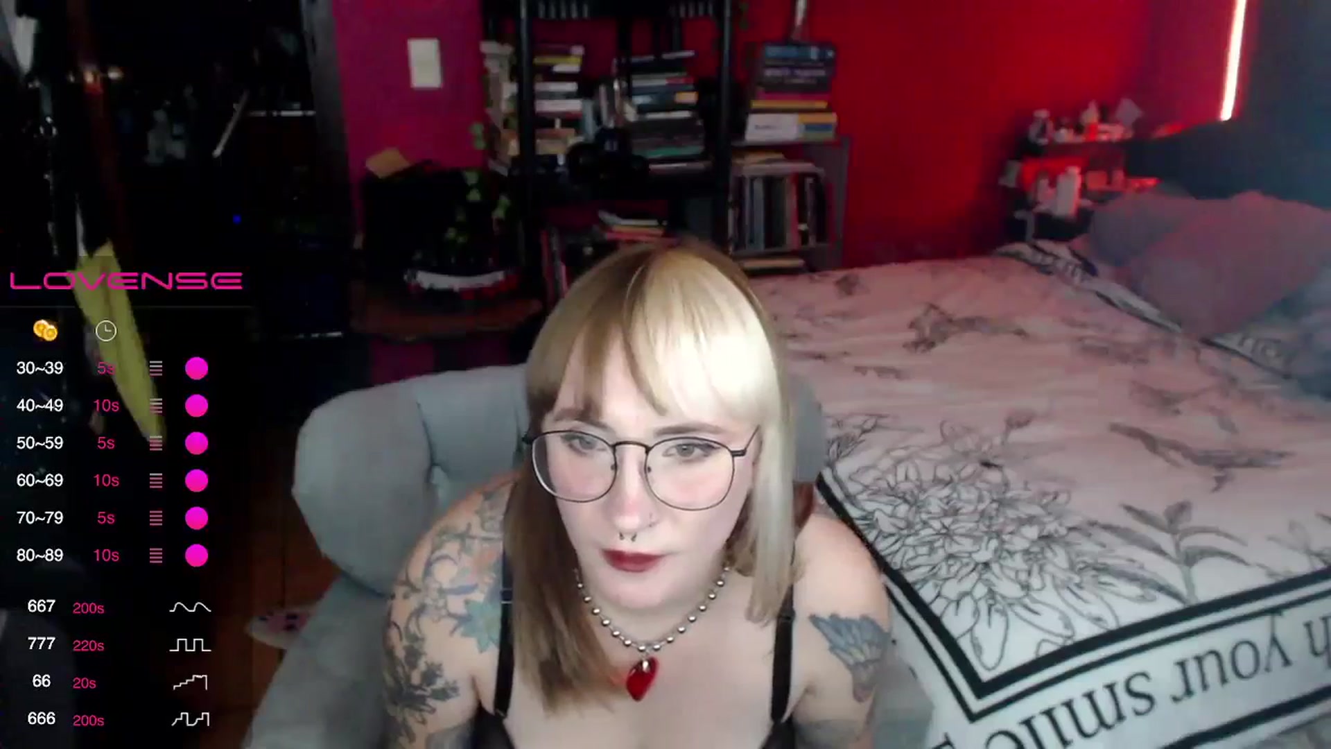 Gallery image thumbnail from AxeHallow's myfreecams stream on, 04/14/2024, 01:55 image 17 of 20