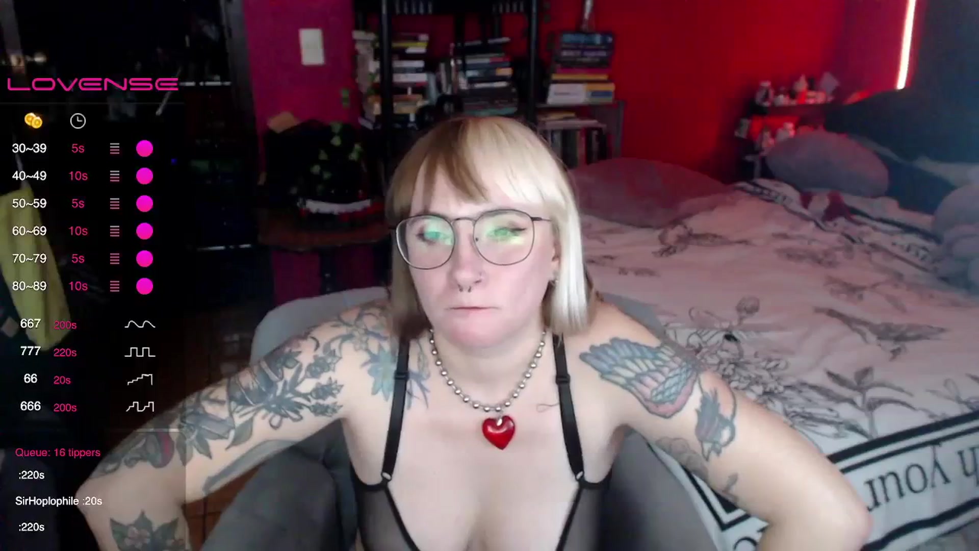 Gallery image thumbnail from AxeHallow's myfreecams stream on, 04/14/2024, 03:49 image 11 of 20