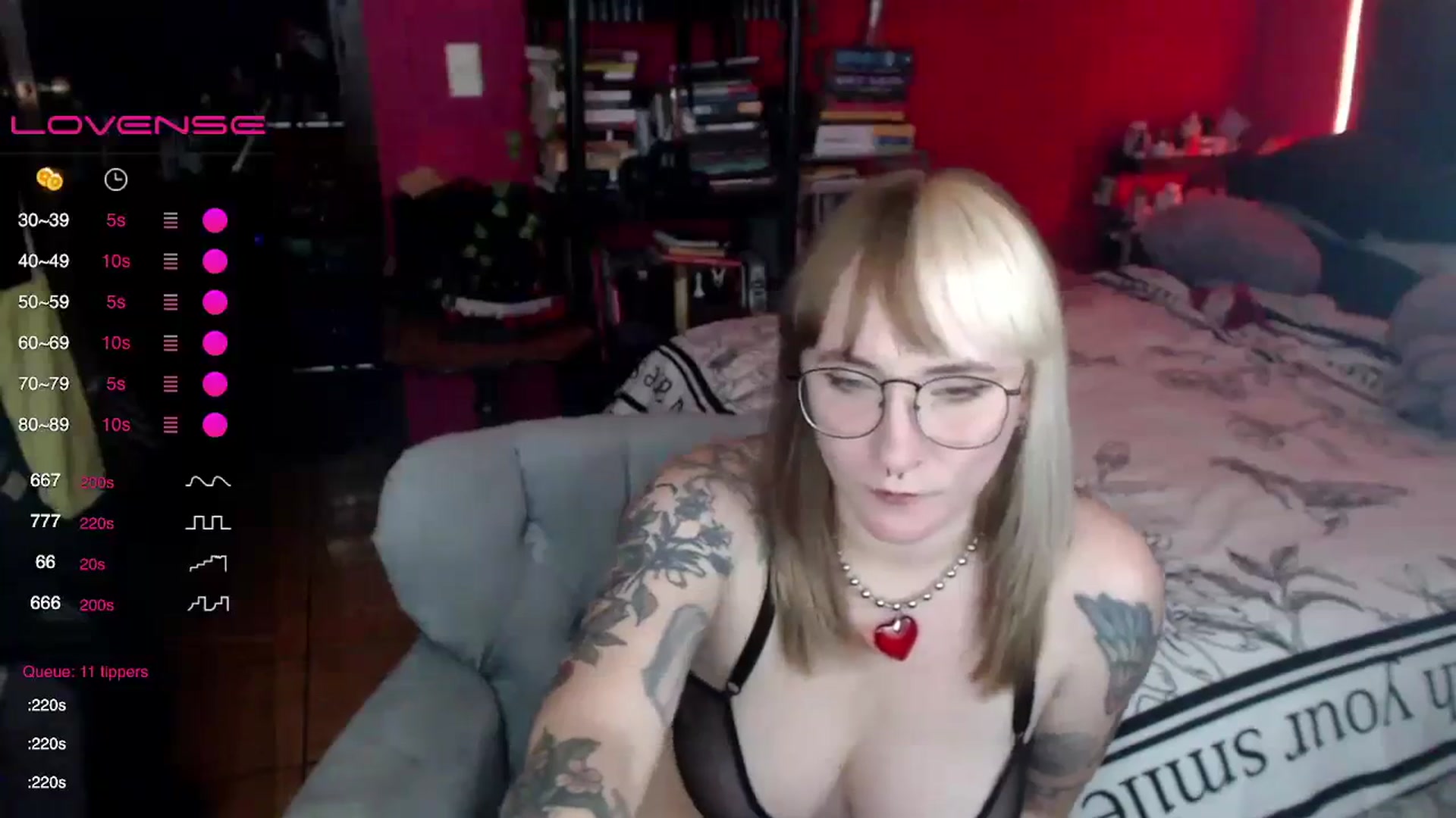 Gallery image thumbnail from AxeHallow's myfreecams stream on, 04/14/2024, 03:49 image 17 of 20