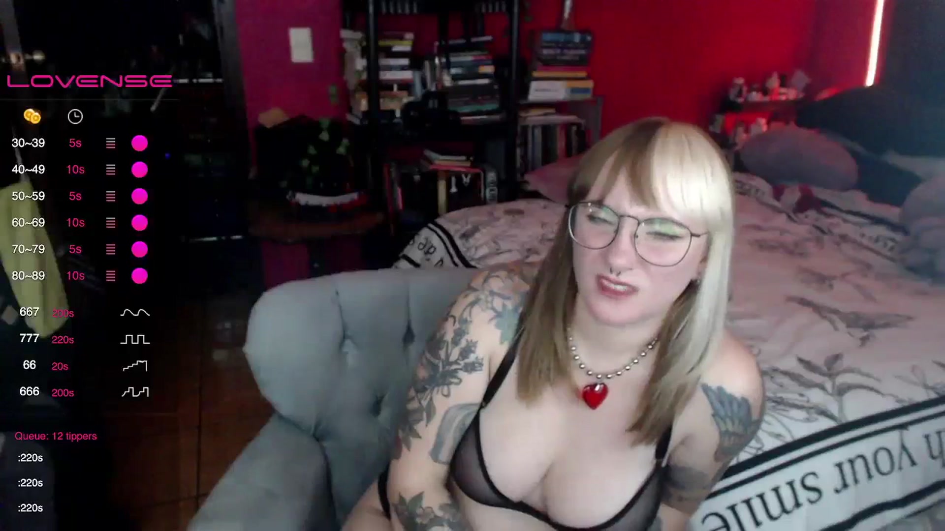 Gallery image thumbnail from AxeHallow's myfreecams stream on, 04/14/2024, 03:49 image 16 of 20