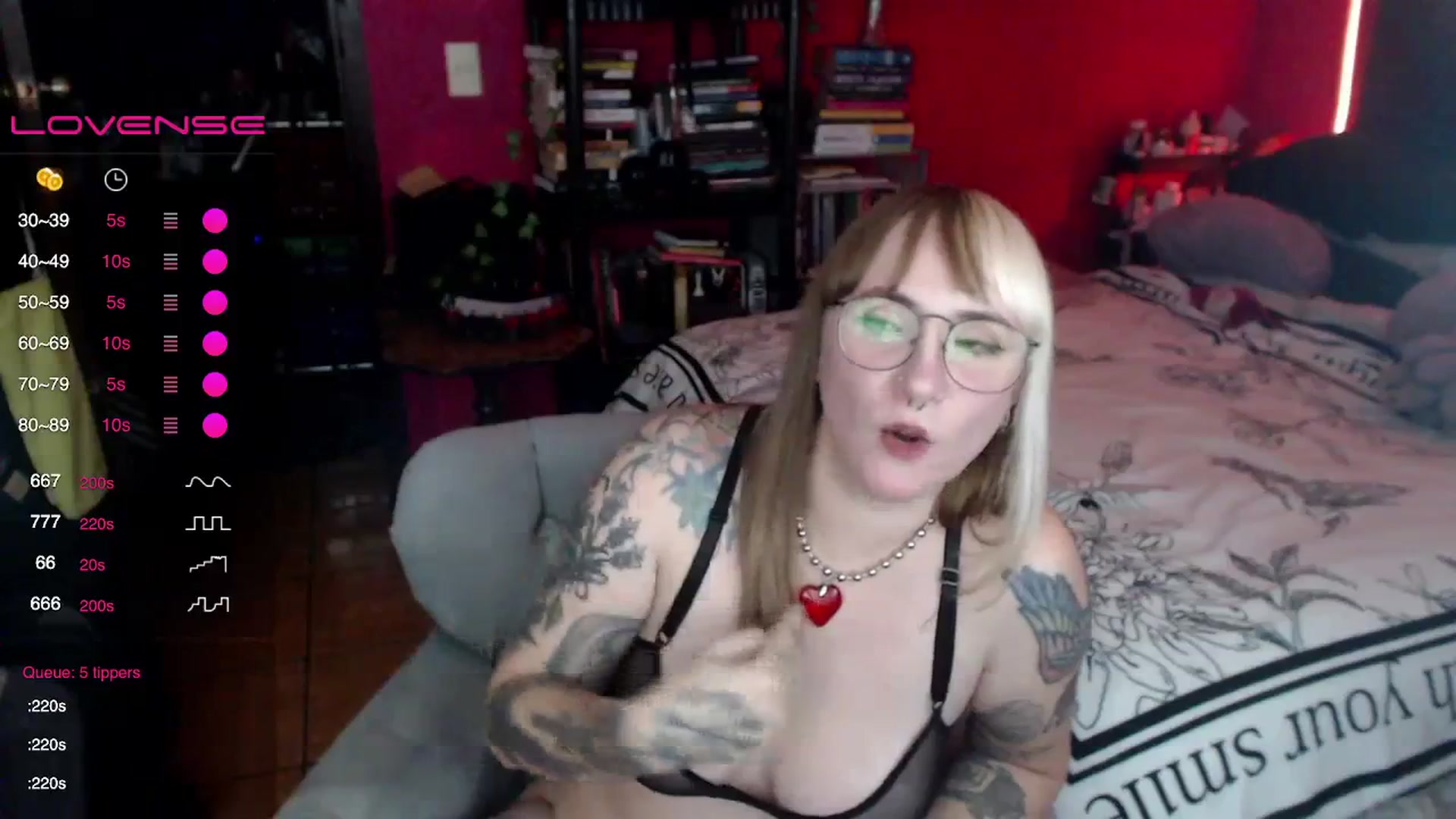 Gallery image thumbnail from AxeHallow's myfreecams stream on, 04/14/2024, 03:49 image 4 of 20