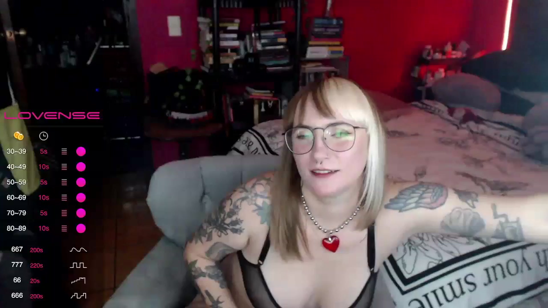 Gallery image thumbnail from AxeHallow's myfreecams stream on, 04/14/2024, 03:49 image 1 of 20