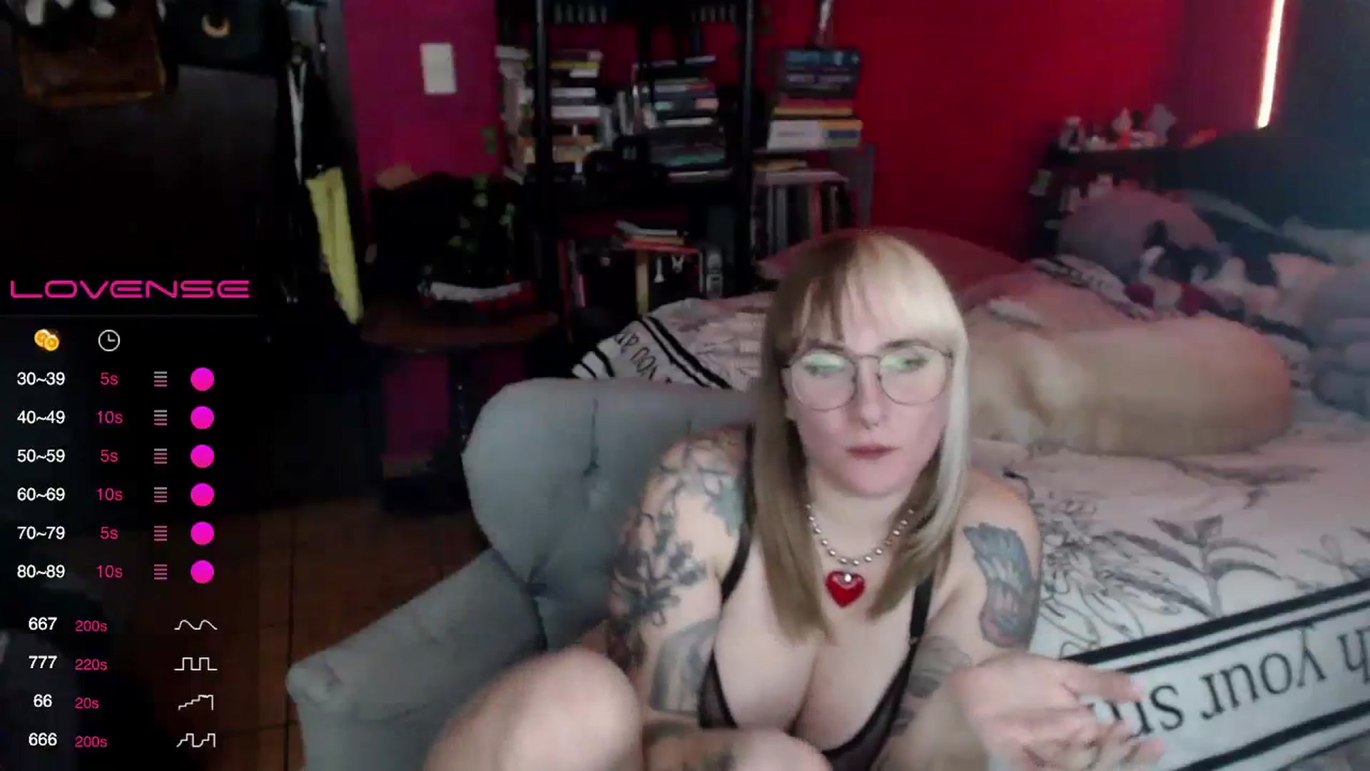 Gallery image thumbnail from AxeHallow's myfreecams stream on, 04/14/2024, 07:44 image 20 of 20