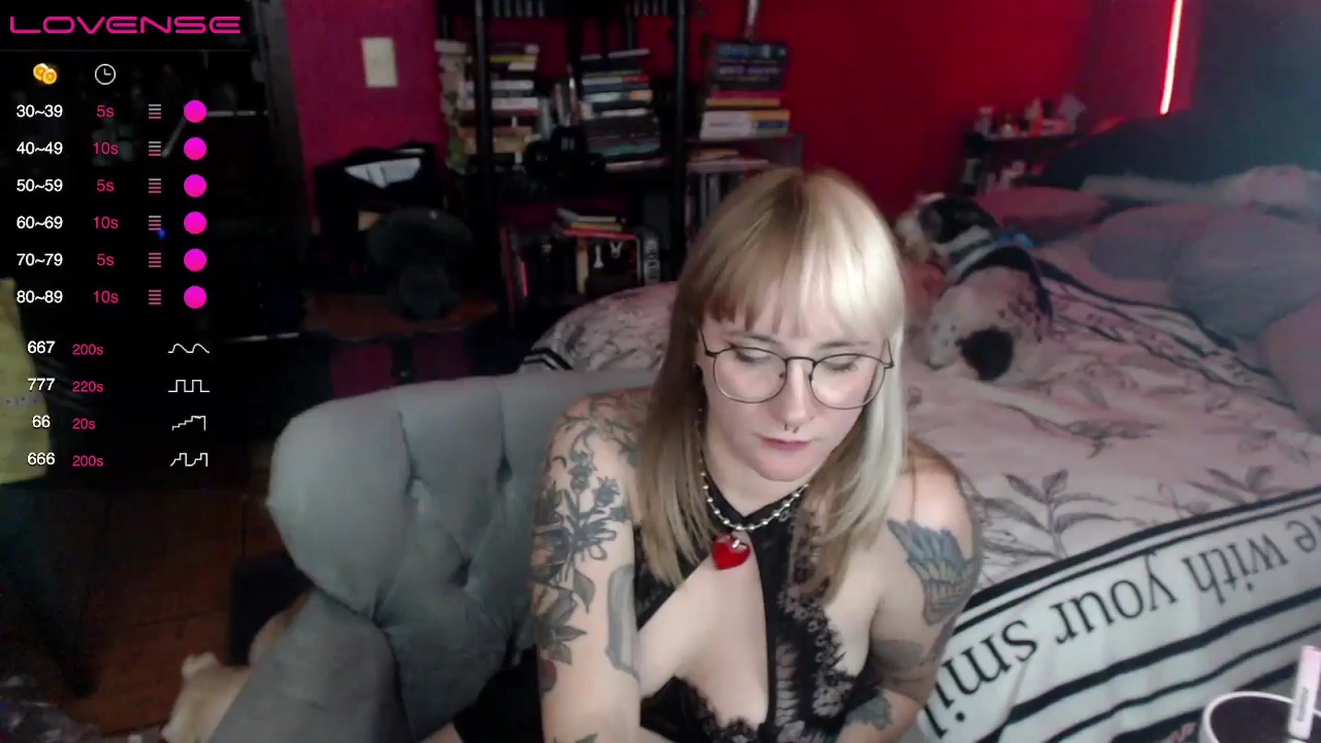 Gallery image thumbnail from AxeHallow's myfreecams stream on, 04/17/2024, 04:27 image 20 of 20