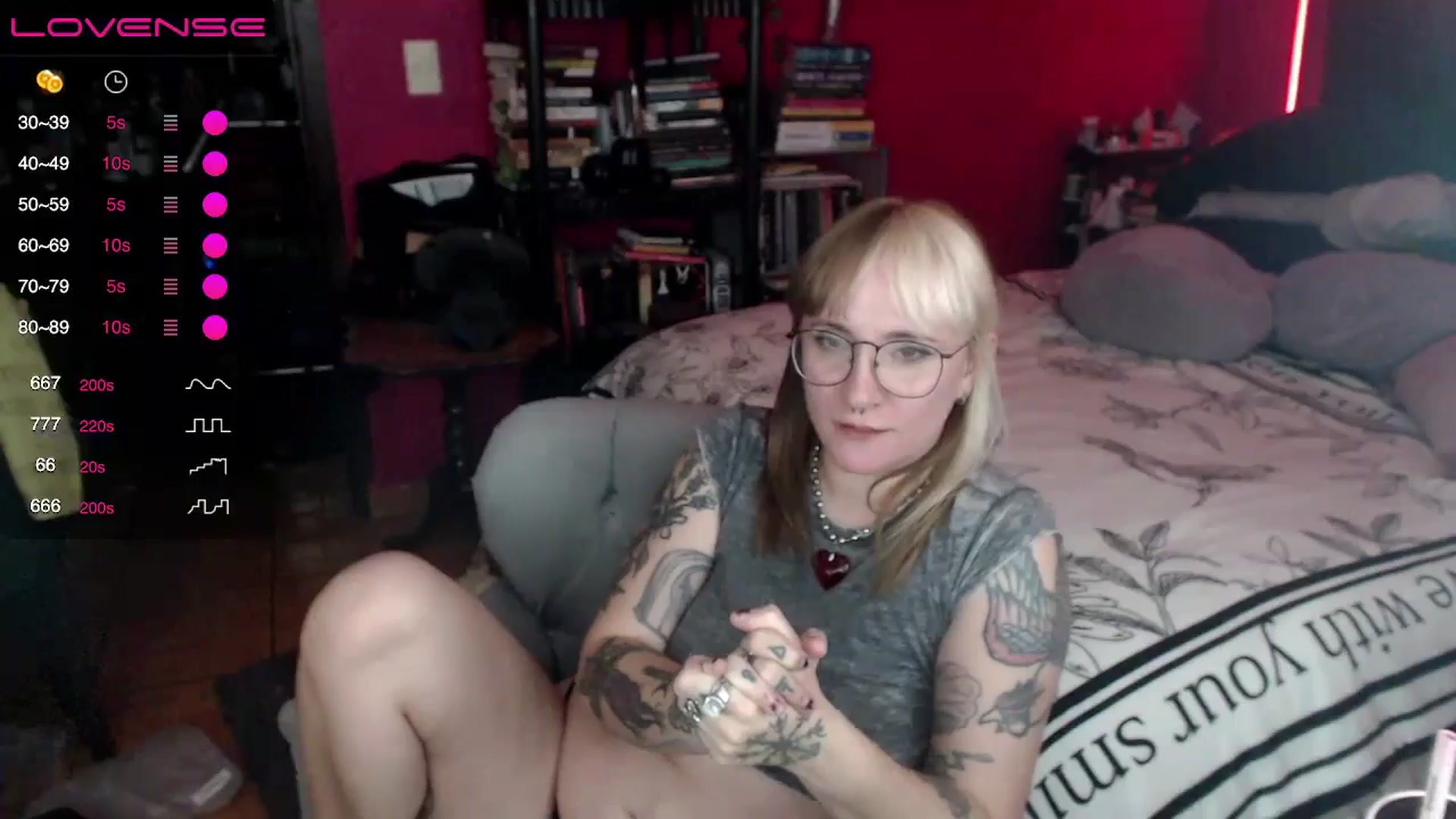 Gallery image thumbnail from AxeHallow's myfreecams stream on, 04/17/2024, 08:38 image 20 of 20