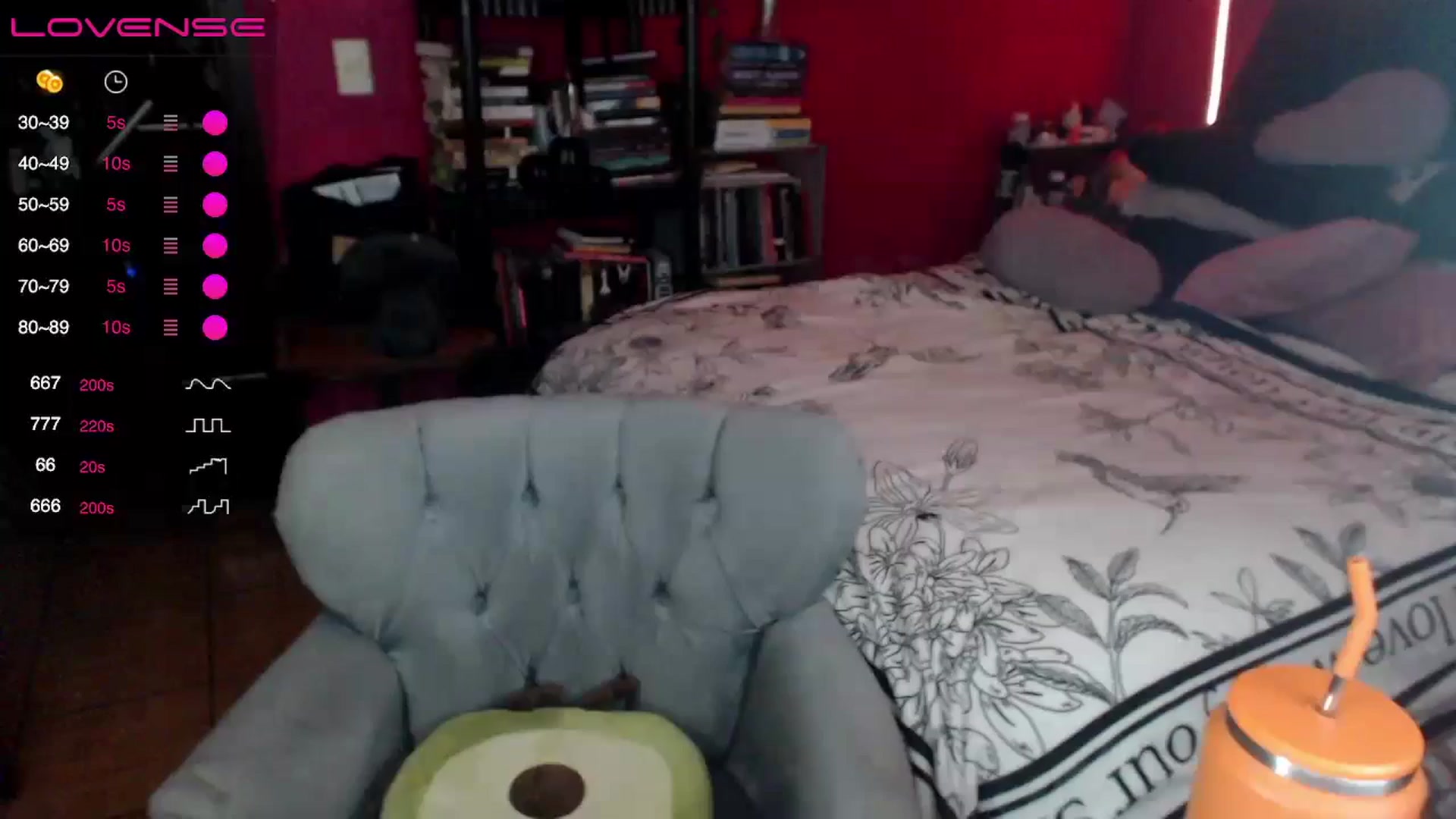 Gallery image thumbnail from AxeHallow's myfreecams stream on, 04/19/2024, 02:07 image 18 of 20