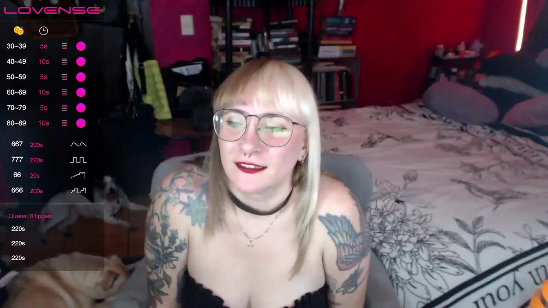 Gallery image thumbnail from AxeHallow's myfreecams stream on, 04/19/2024, 02:07 image 10 of 20