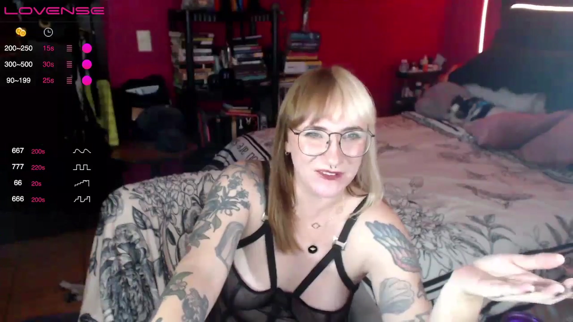 Gallery image thumbnail from AxeHallow's myfreecams stream on, 04/21/2024, 02:13 image 15 of 20