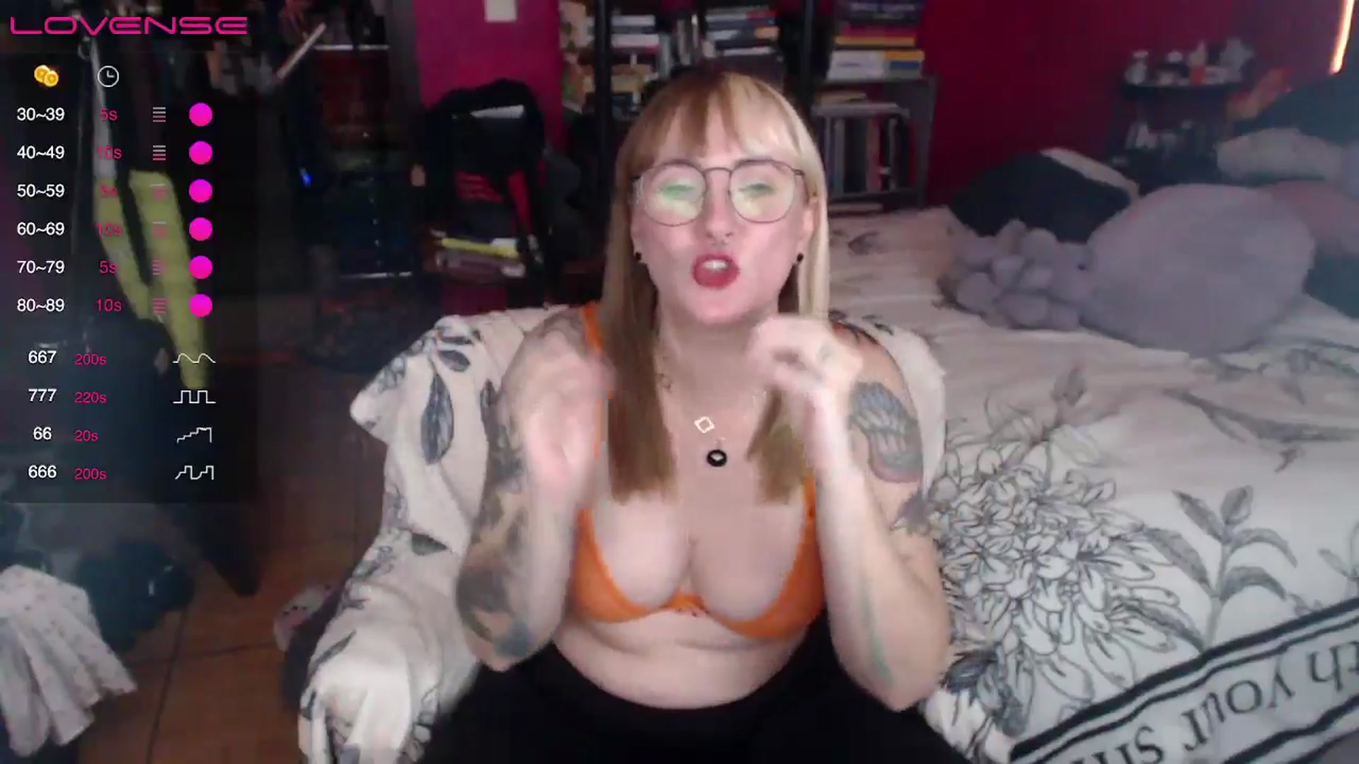 Gallery image thumbnail from AxeHallow's myfreecams stream on, 04/24/2024, 03:52 image 13 of 20