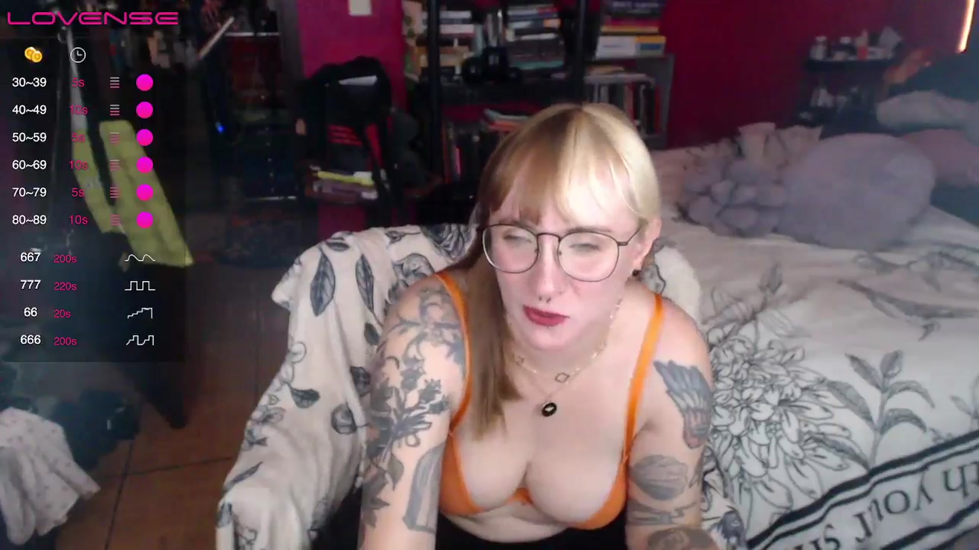 Gallery image thumbnail from AxeHallow's myfreecams stream on, 04/24/2024, 03:52 image 6 of 20