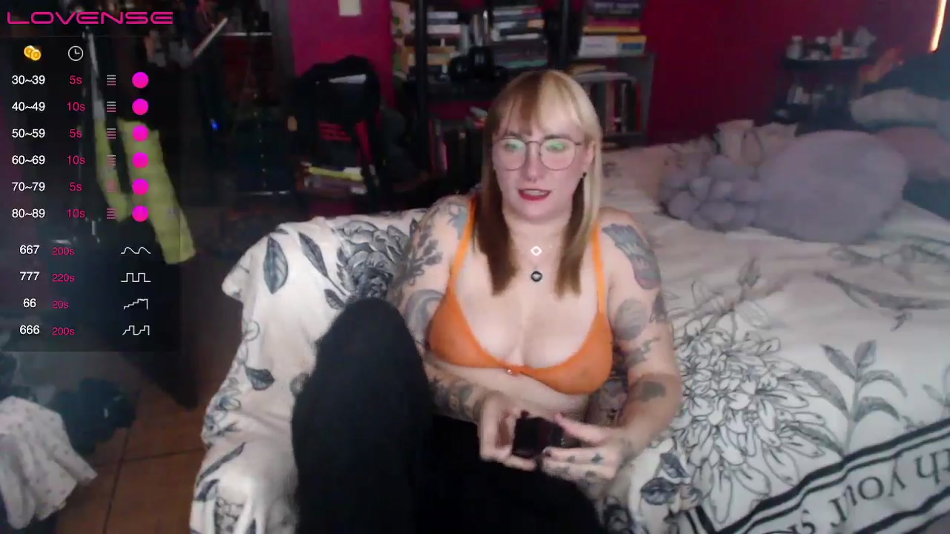 Gallery image thumbnail from AxeHallow's myfreecams stream on, 04/24/2024, 03:52 image 4 of 20