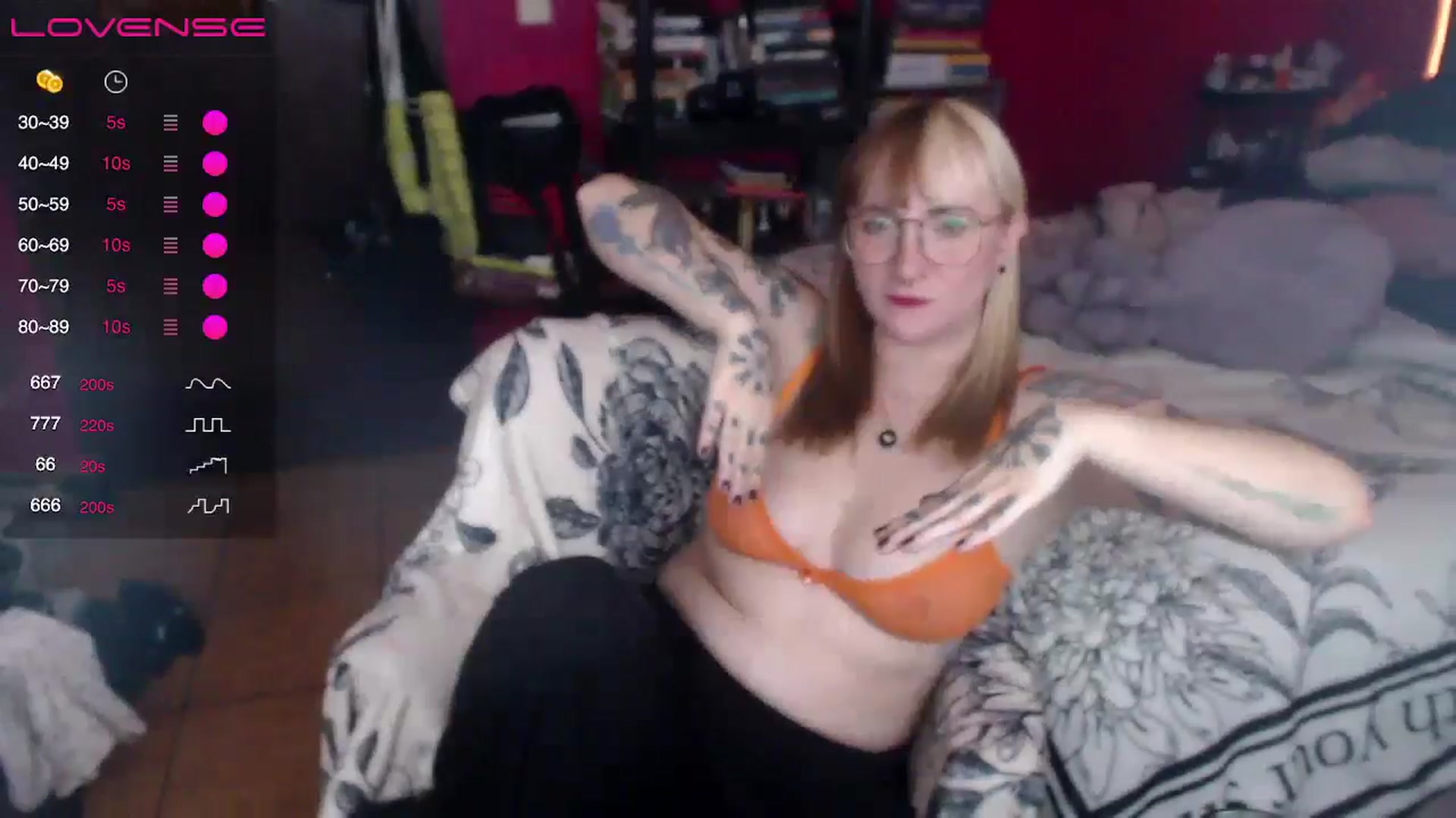 Gallery image thumbnail from AxeHallow's myfreecams stream on, 04/24/2024, 03:52 image 5 of 20