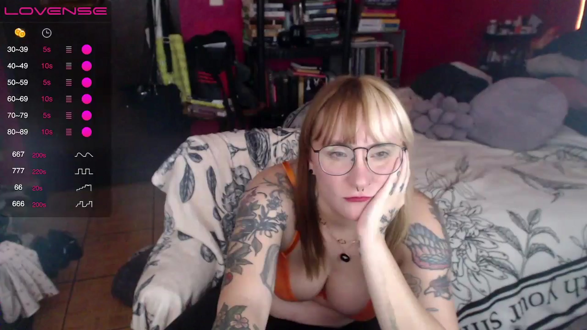 Gallery image thumbnail from AxeHallow's myfreecams stream on, 04/24/2024, 03:52 image 14 of 20