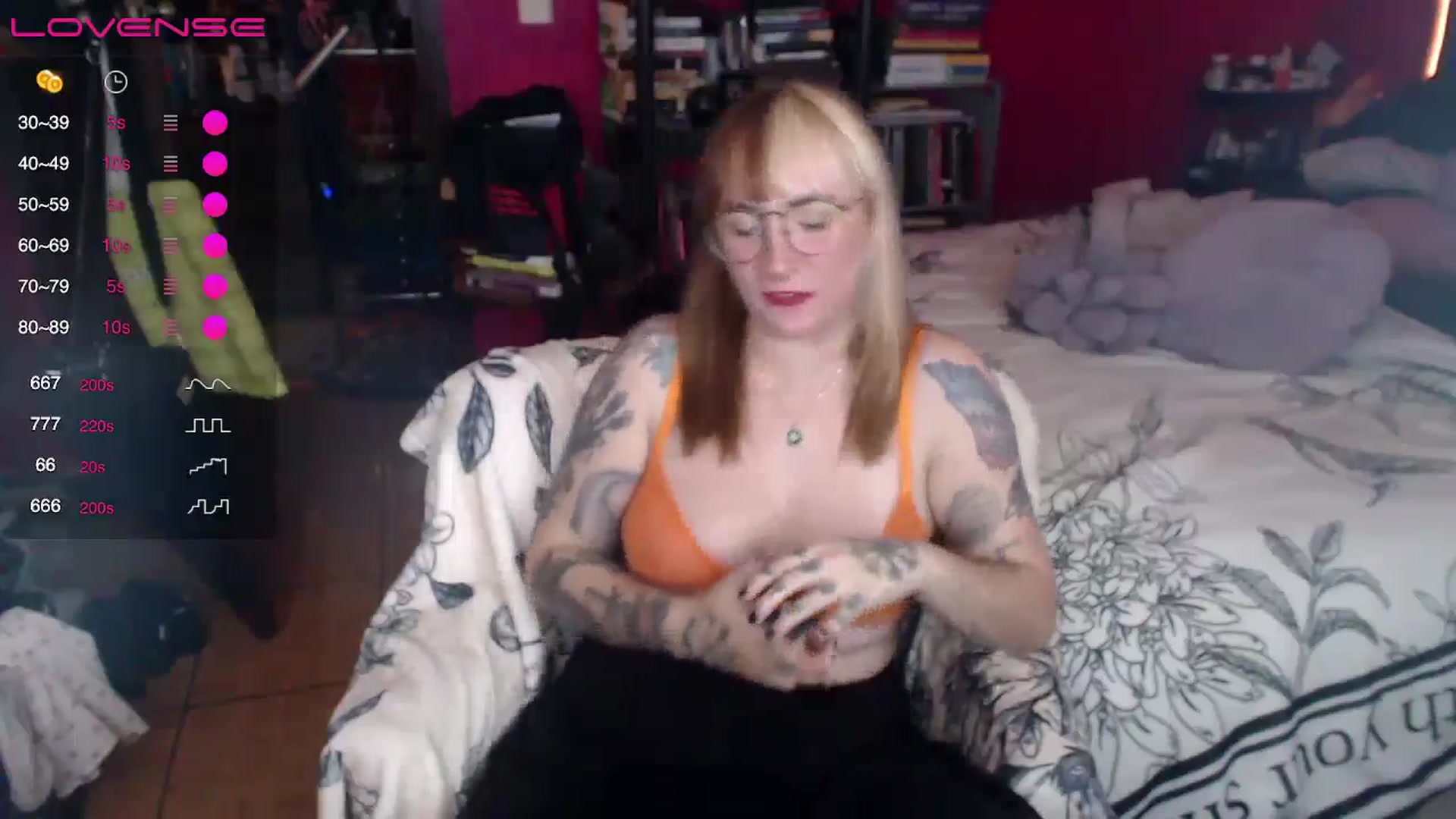 Gallery image thumbnail from AxeHallow's myfreecams stream on, 04/24/2024, 03:52 image 7 of 20