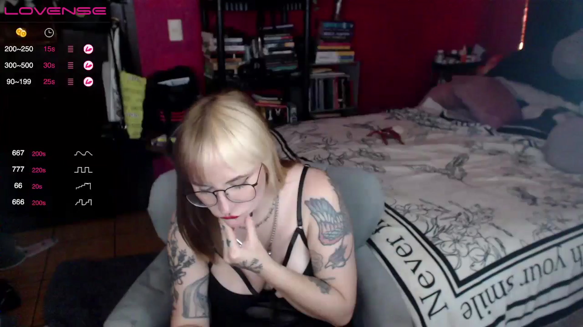 Gallery image thumbnail from AxeHallow's myfreecams stream on, 04/26/2024, 02:20 image 19 of 20