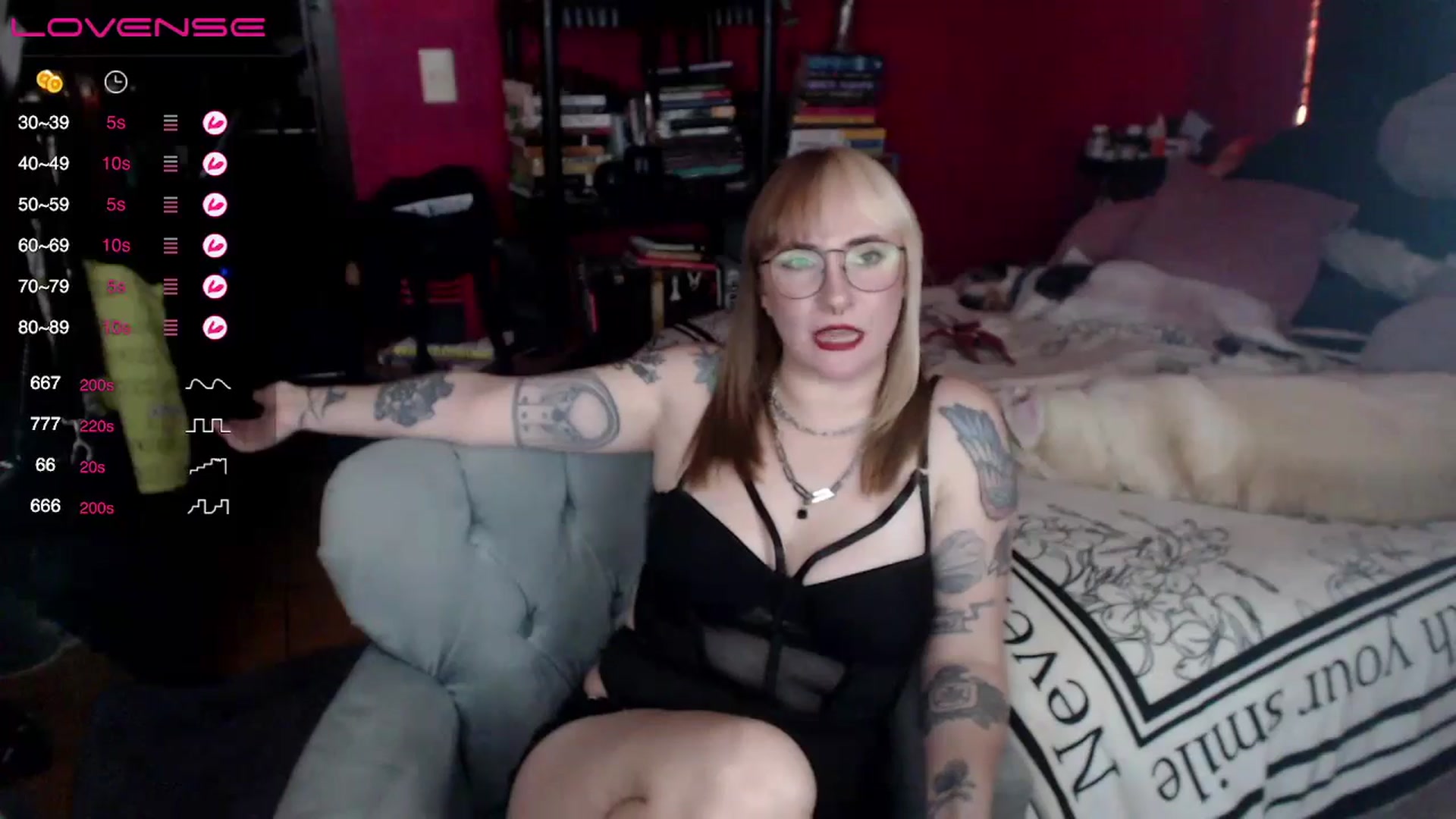 Gallery image thumbnail from AxeHallow's myfreecams stream on, 04/26/2024, 02:20 image 16 of 20