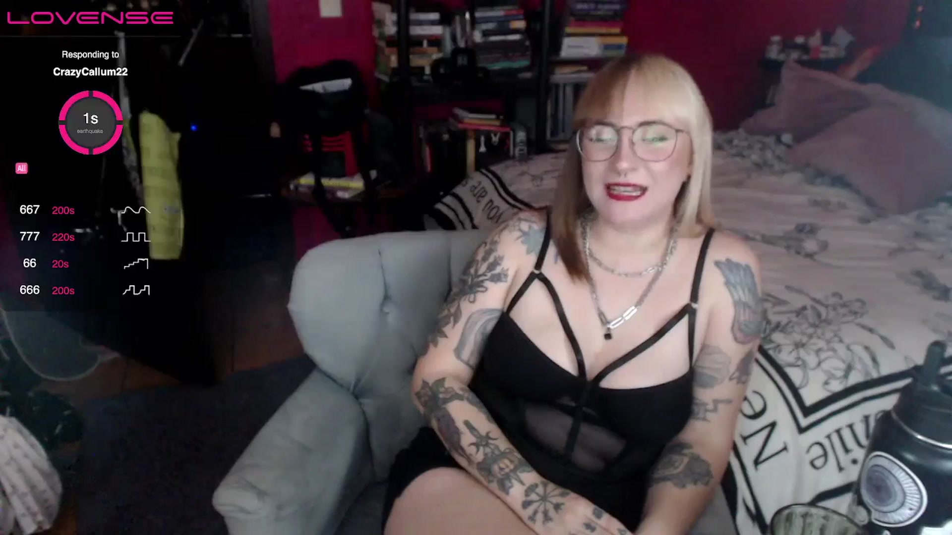 Gallery image thumbnail from AxeHallow's myfreecams stream on, 04/26/2024, 02:20 image 2 of 20