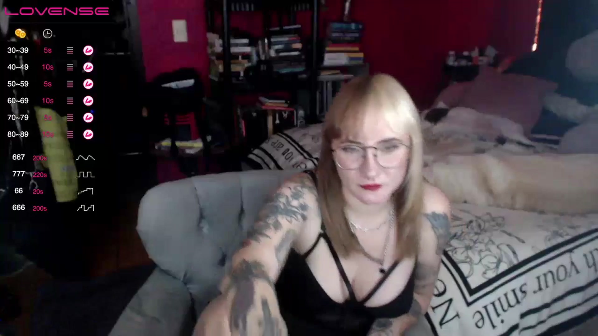 Gallery image thumbnail from AxeHallow's myfreecams stream on, 04/26/2024, 02:20 image 17 of 20