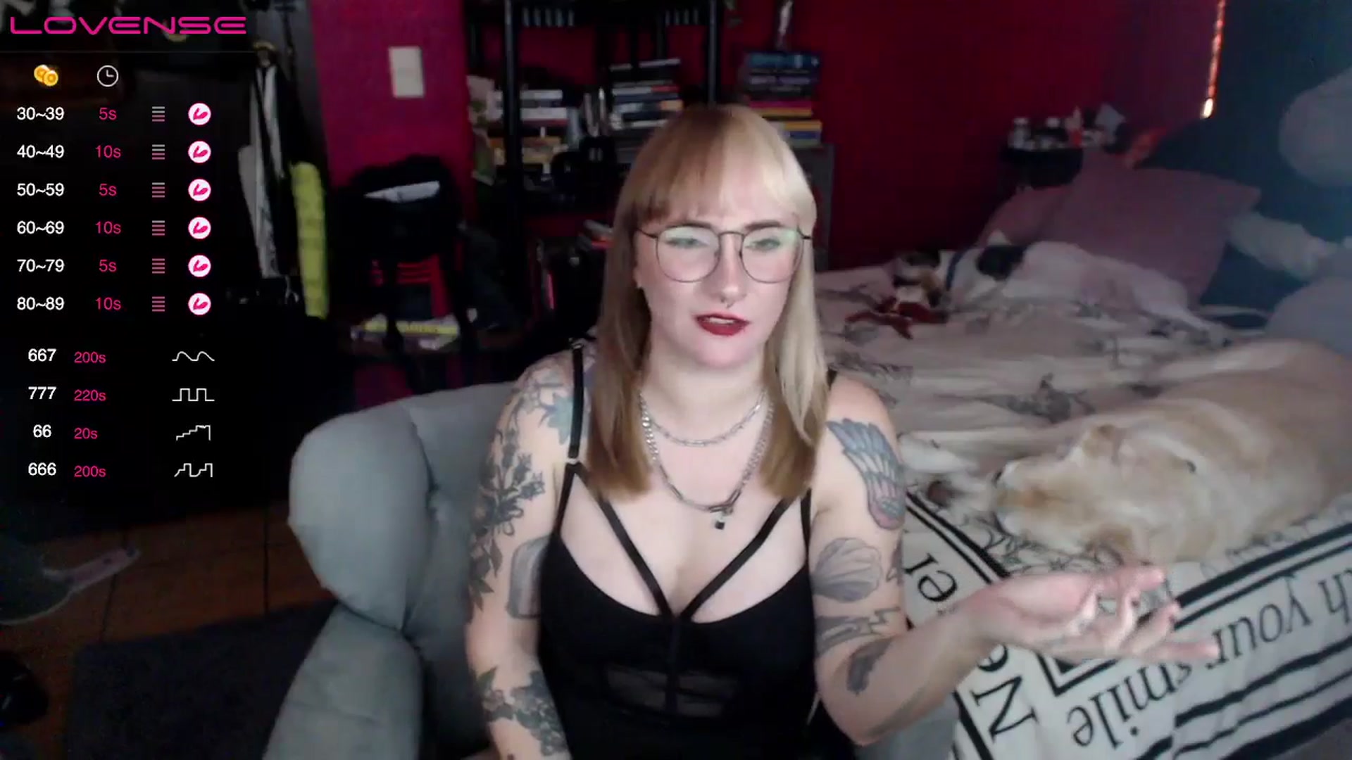 Gallery image thumbnail from AxeHallow's myfreecams stream on, 04/26/2024, 02:20 image 13 of 20