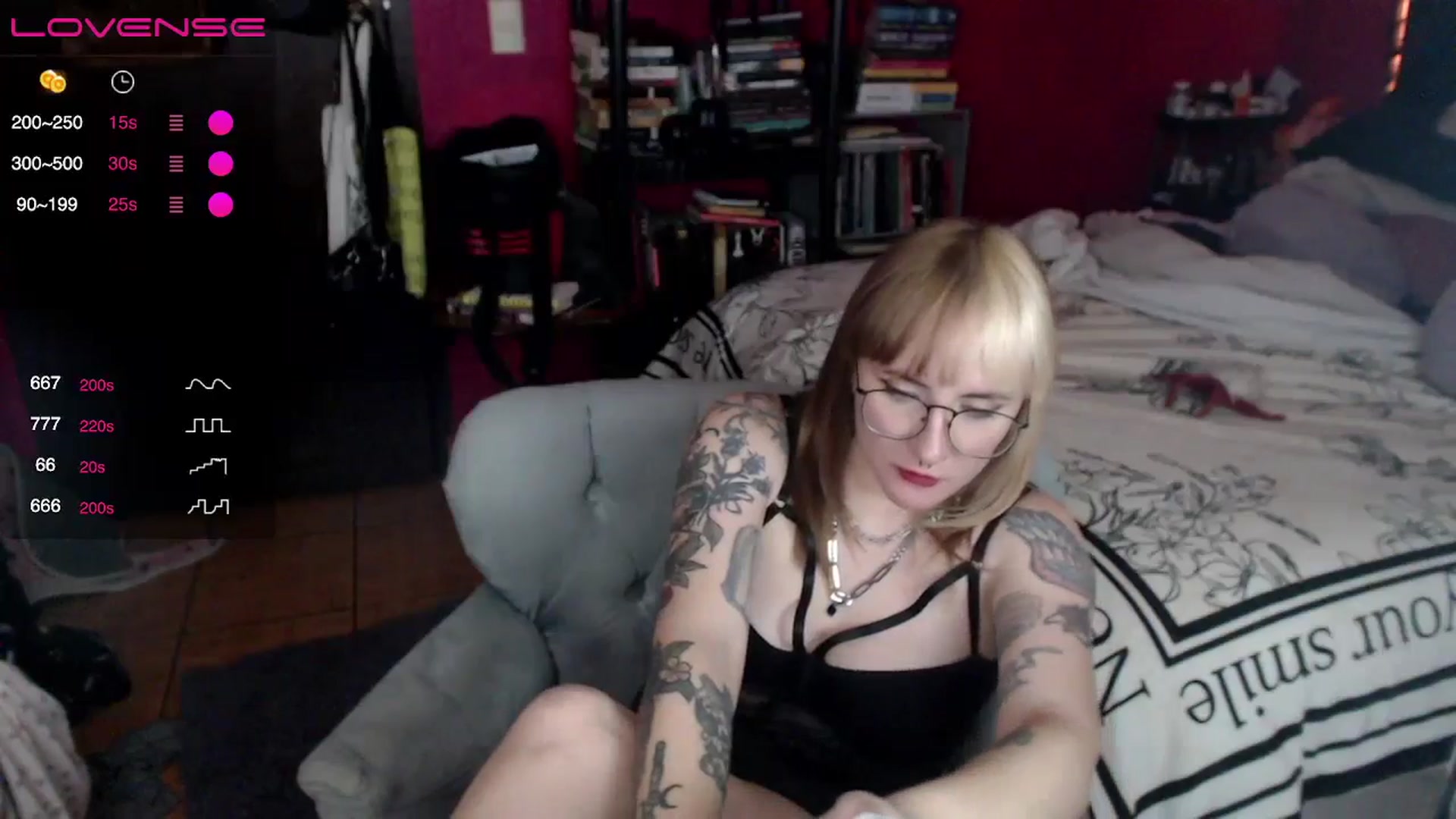 Gallery image thumbnail from AxeHallow's myfreecams stream on, 04/26/2024, 06:49 image 19 of 20