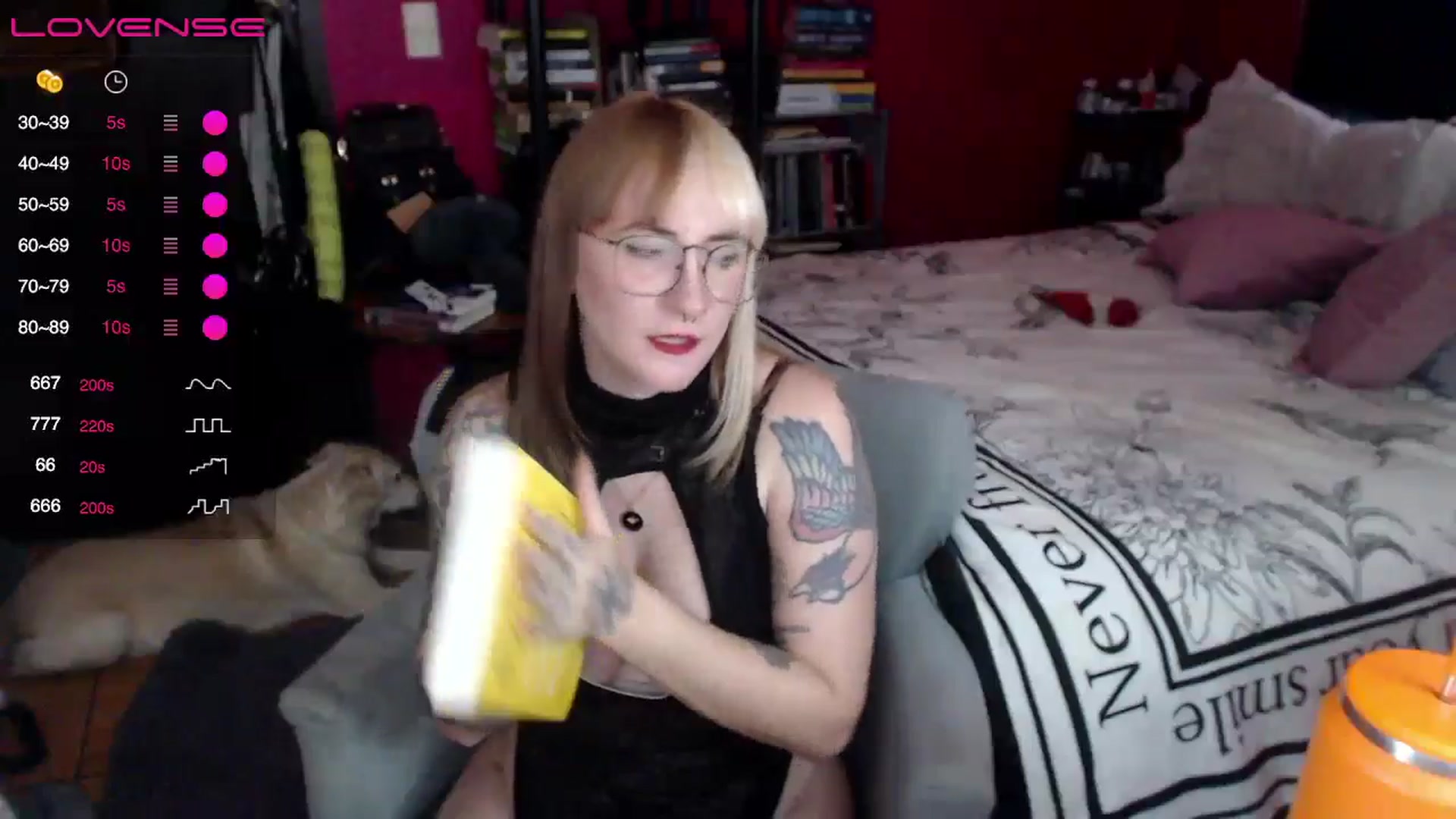Gallery image thumbnail from AxeHallow's myfreecams stream on, 04/28/2024, 02:16 image 7 of 20