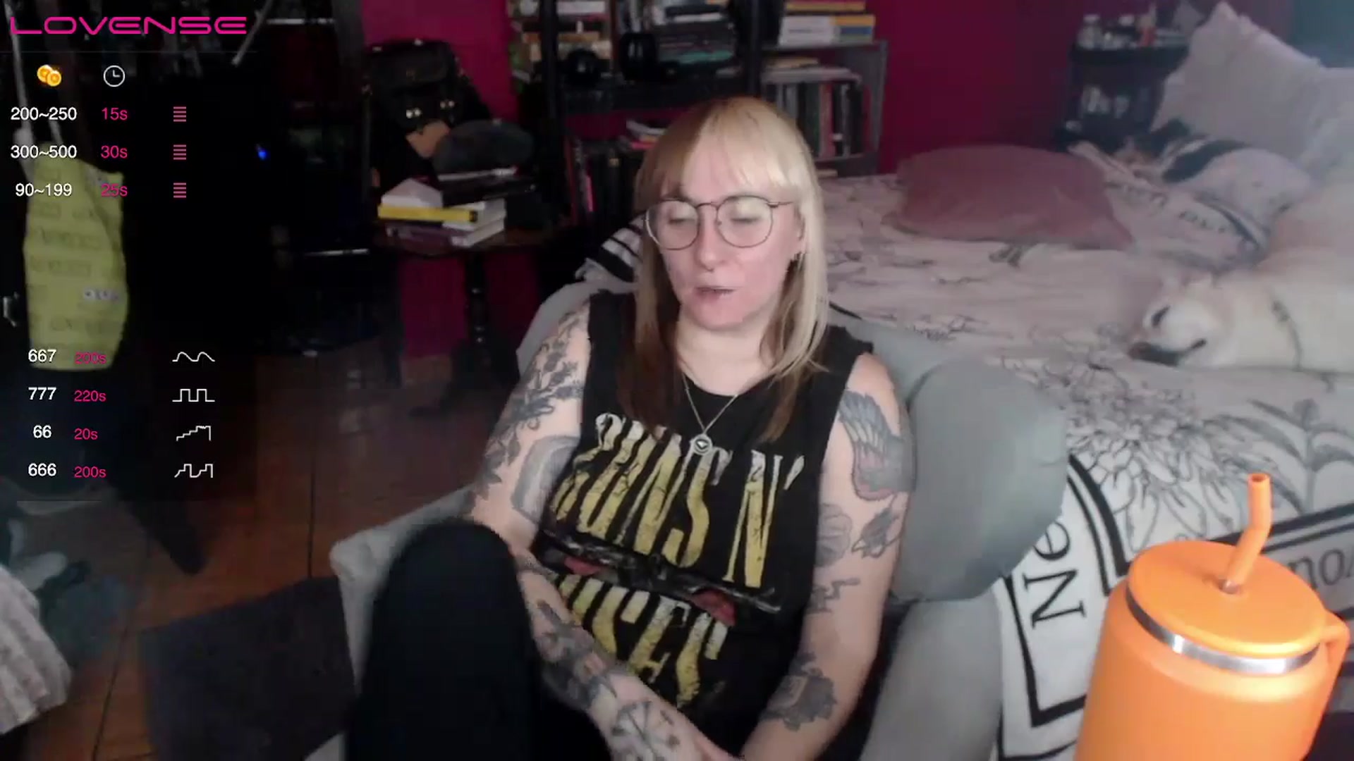 Gallery image thumbnail from AxeHallow's myfreecams stream on, 04/28/2024, 15:07 image 13 of 20
